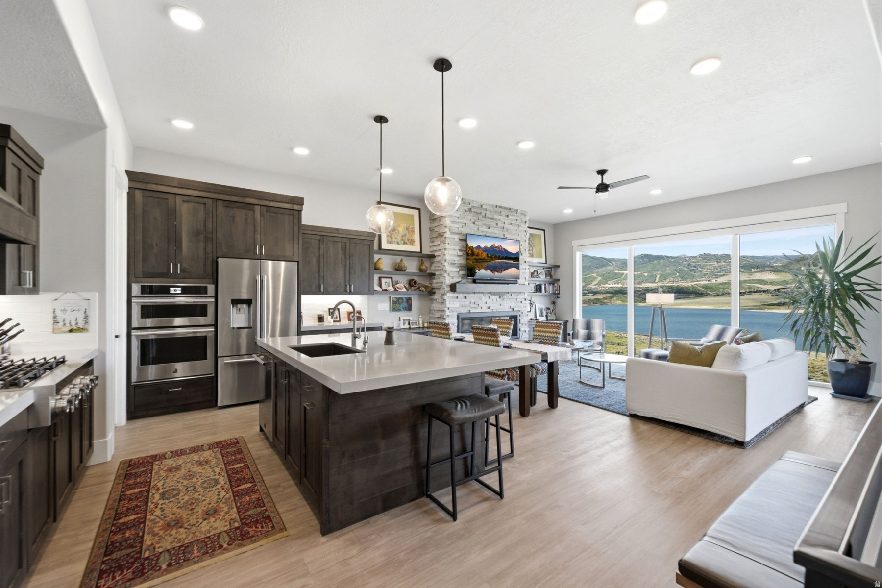 SHORELINE - Residential