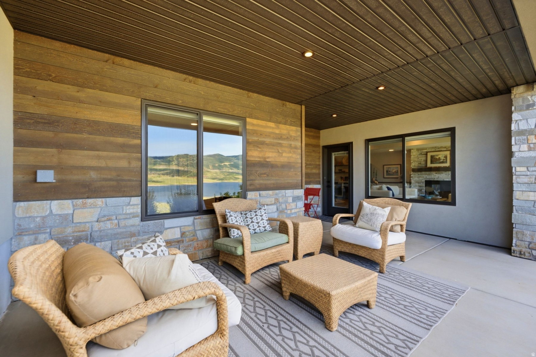SHORELINE - Residential