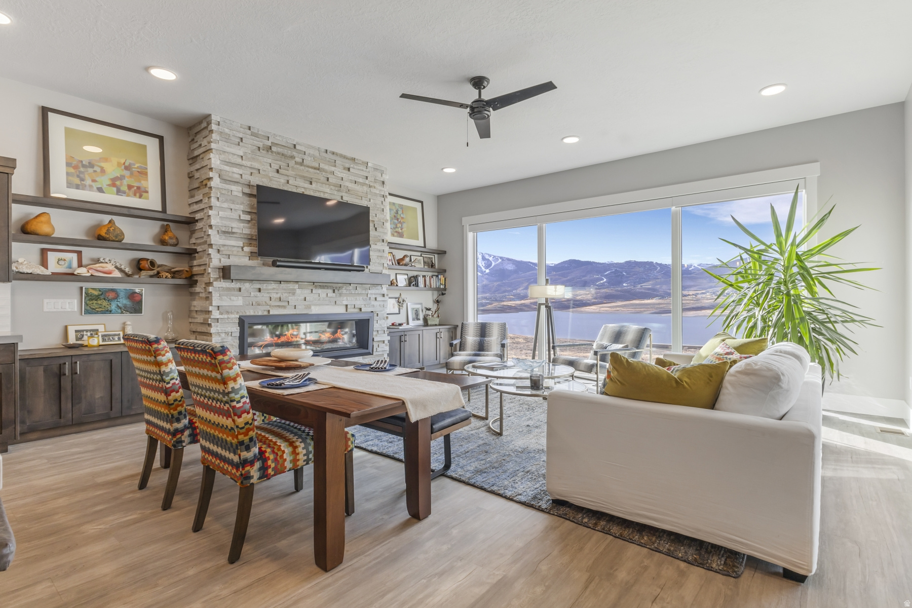 SHORELINE - Residential