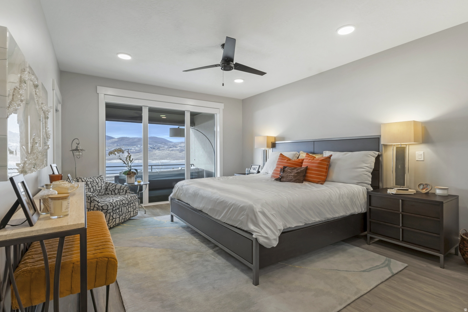 SHORELINE - Residential