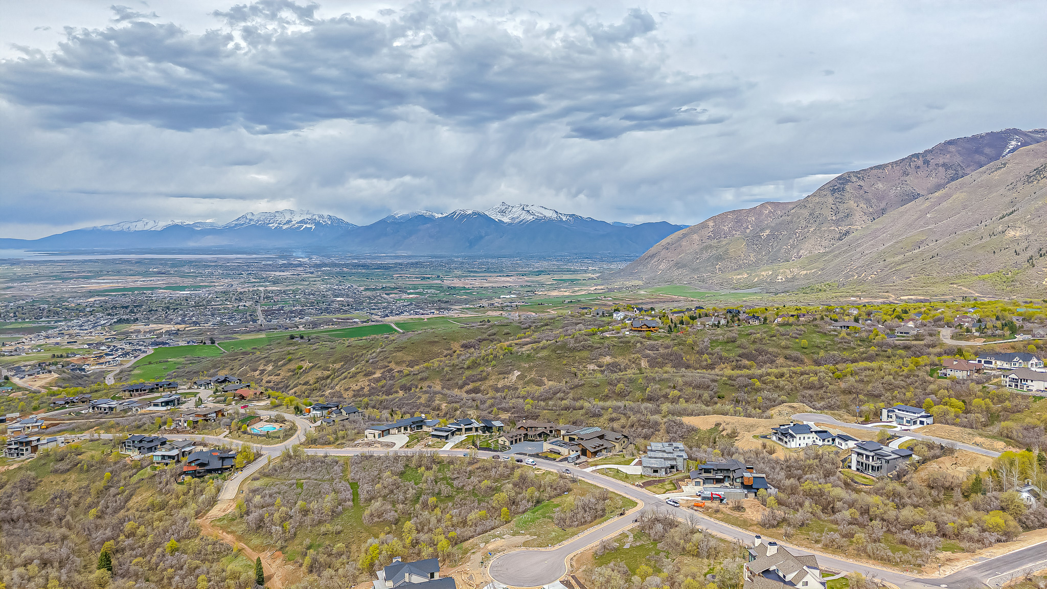 SUMMIT CREEK - Land