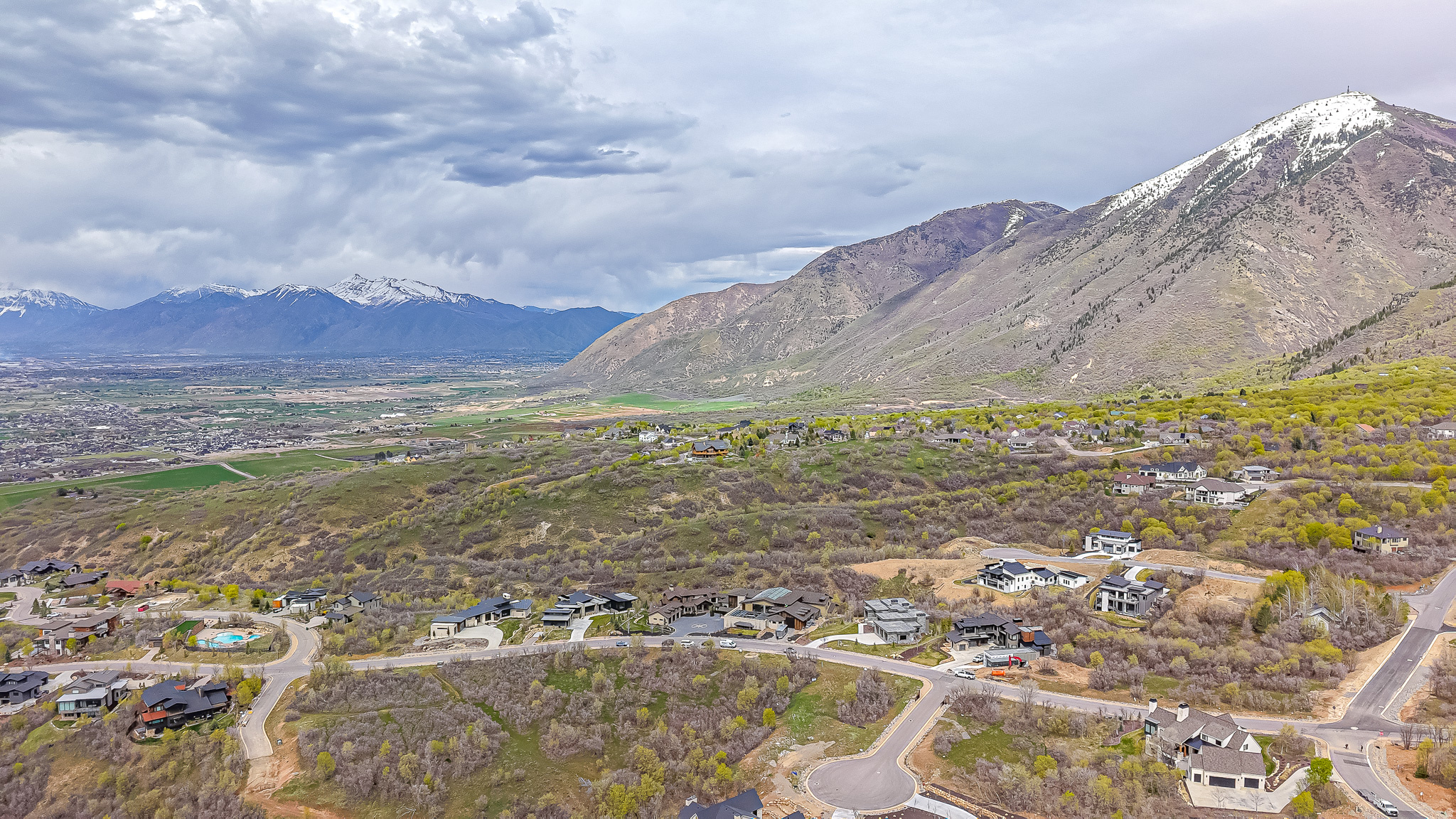 SUMMIT CREEK - Land