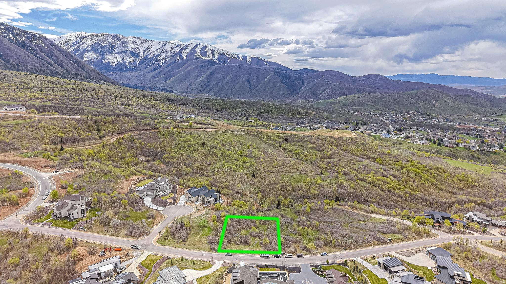 SUMMIT CREEK - Land