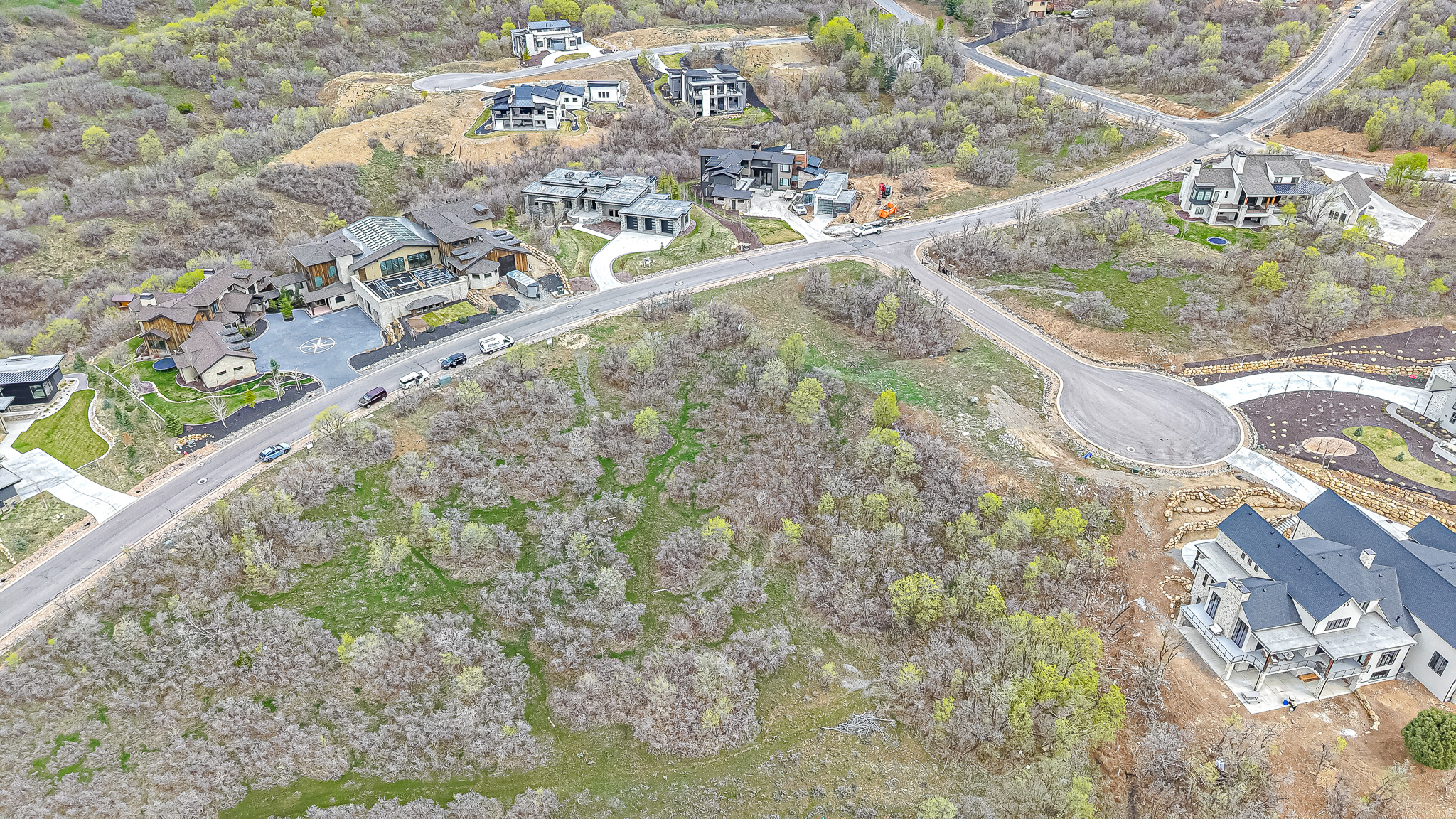 SUMMIT CREEK - Land