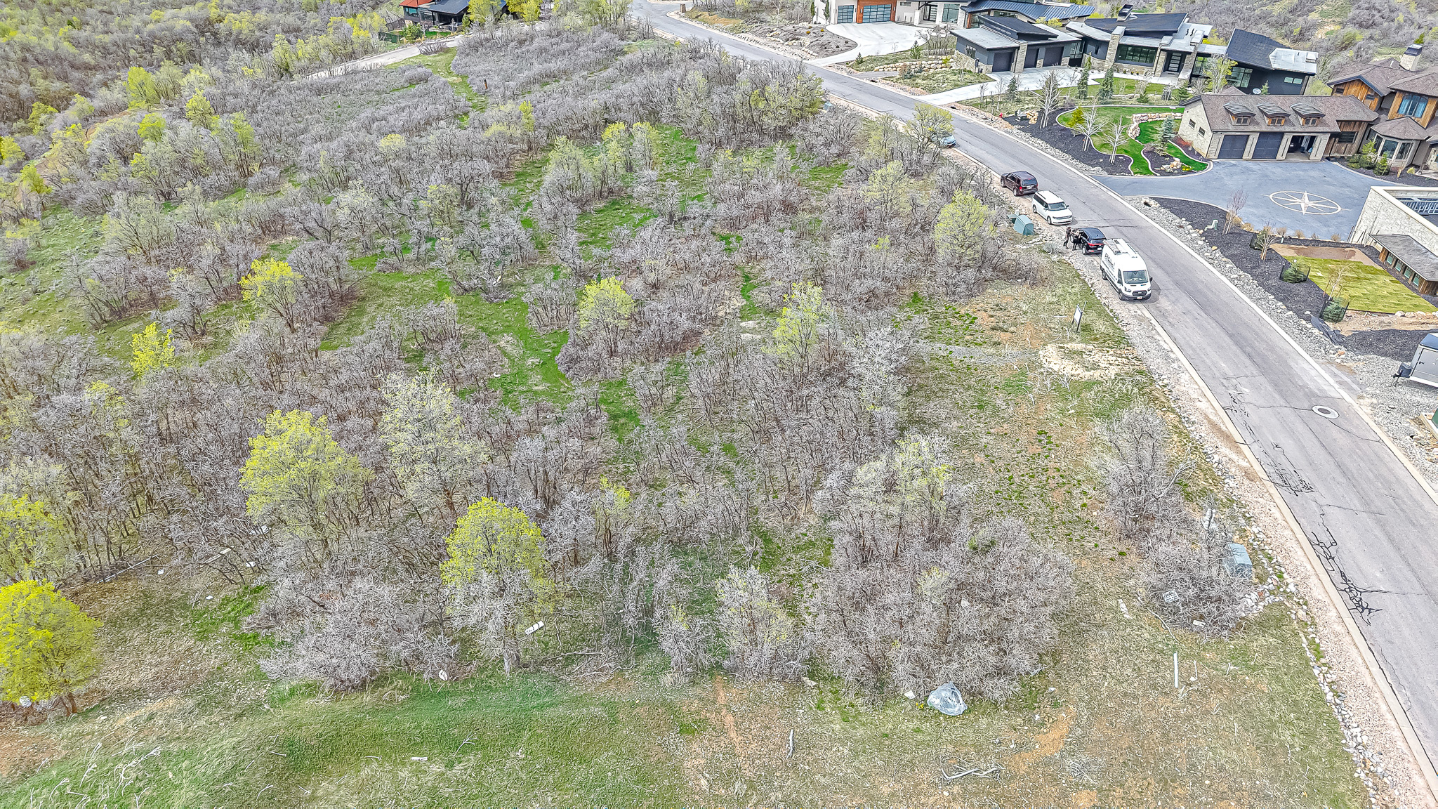 SUMMIT CREEK - Land