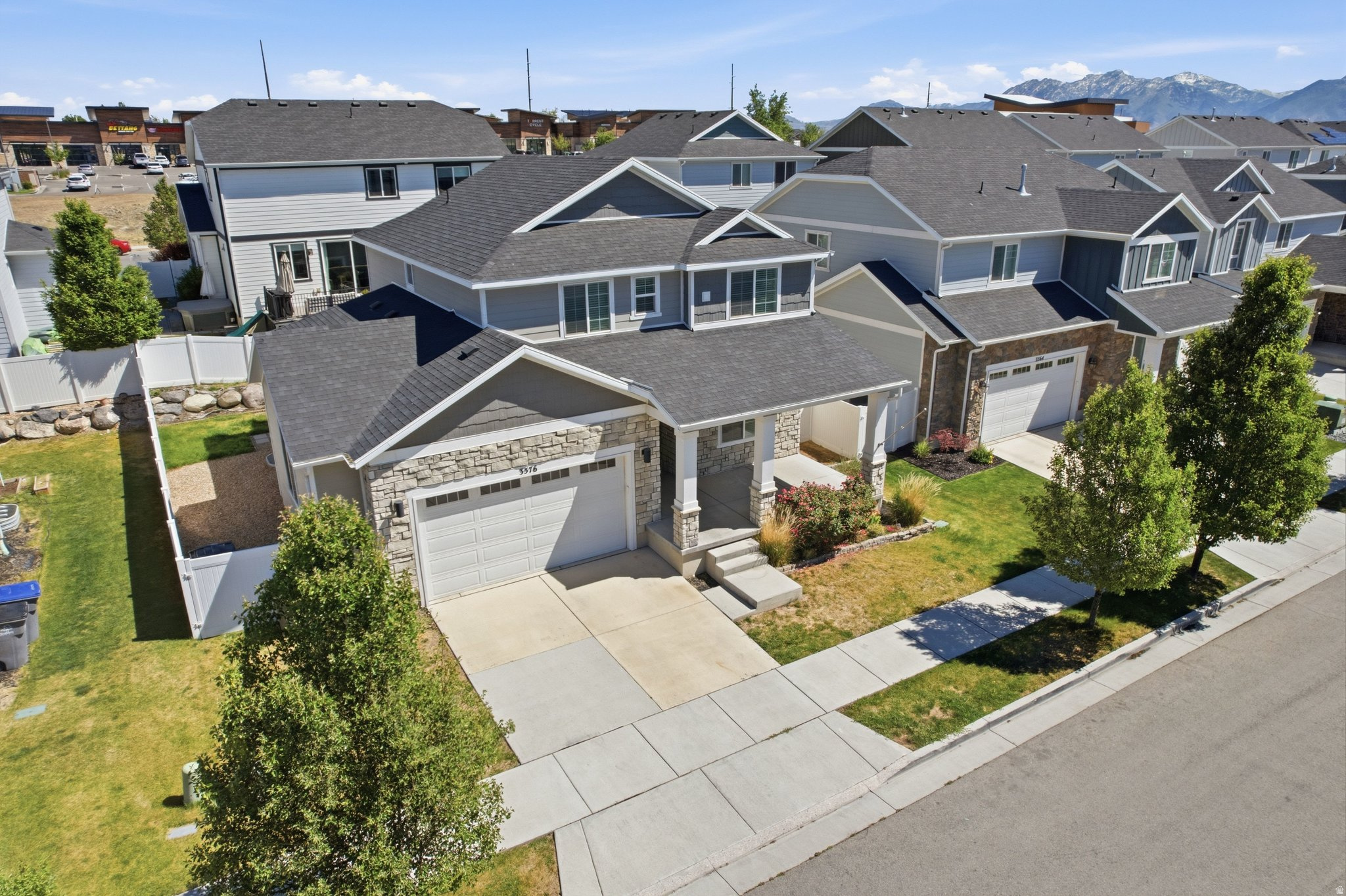 VILLAGE - Residential
