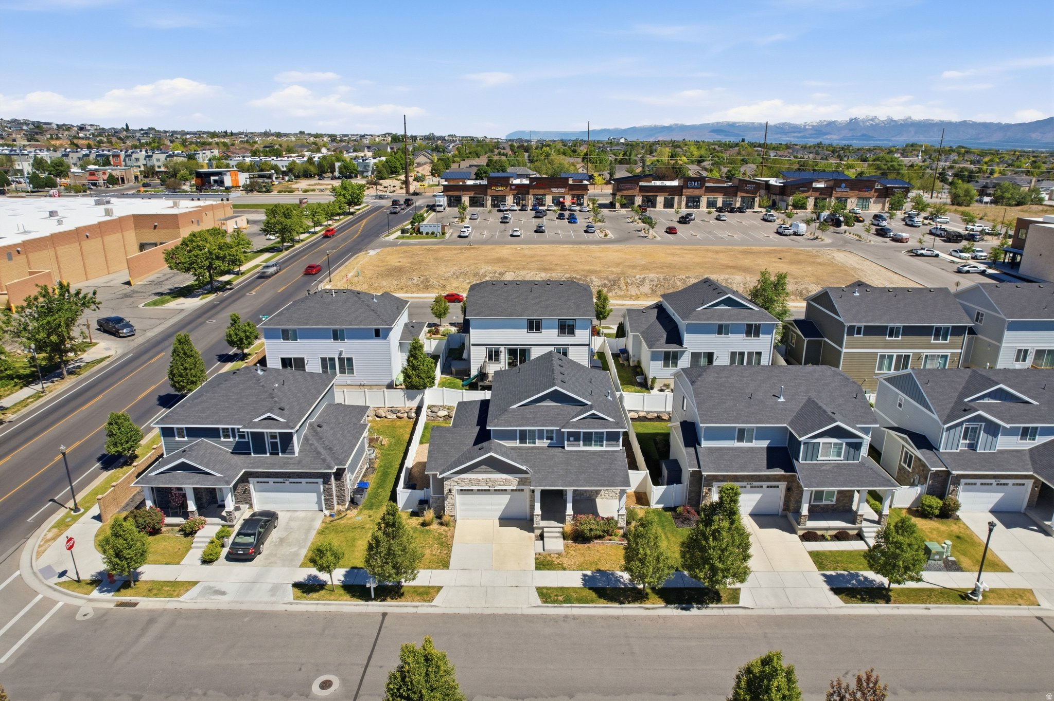 VILLAGE - Residential