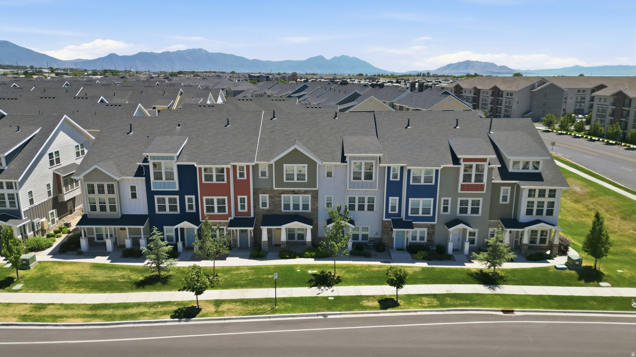 EDGEWATER AT GENEVA - Residential