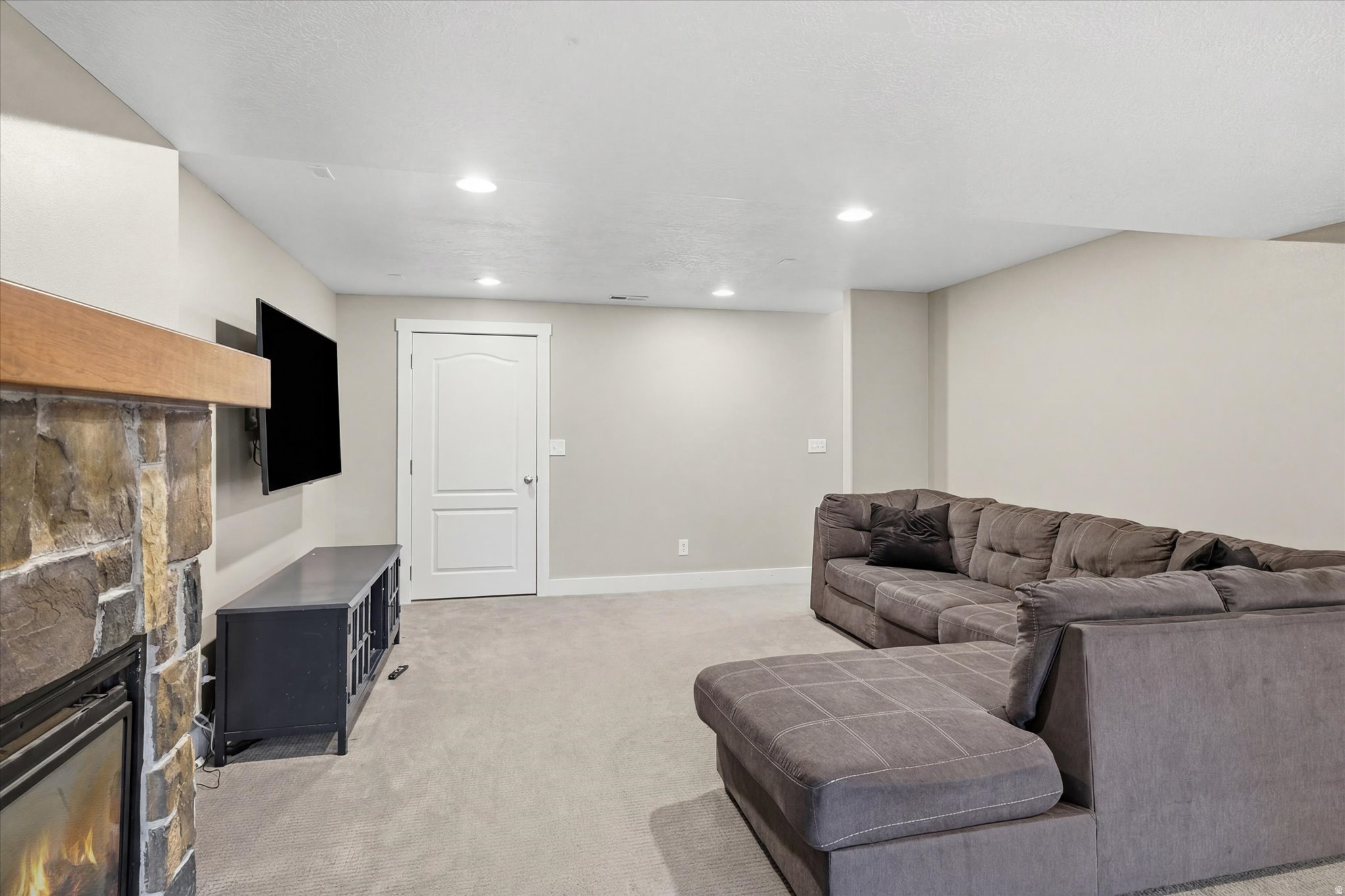 THREE CREEKS ESTATES - Residential