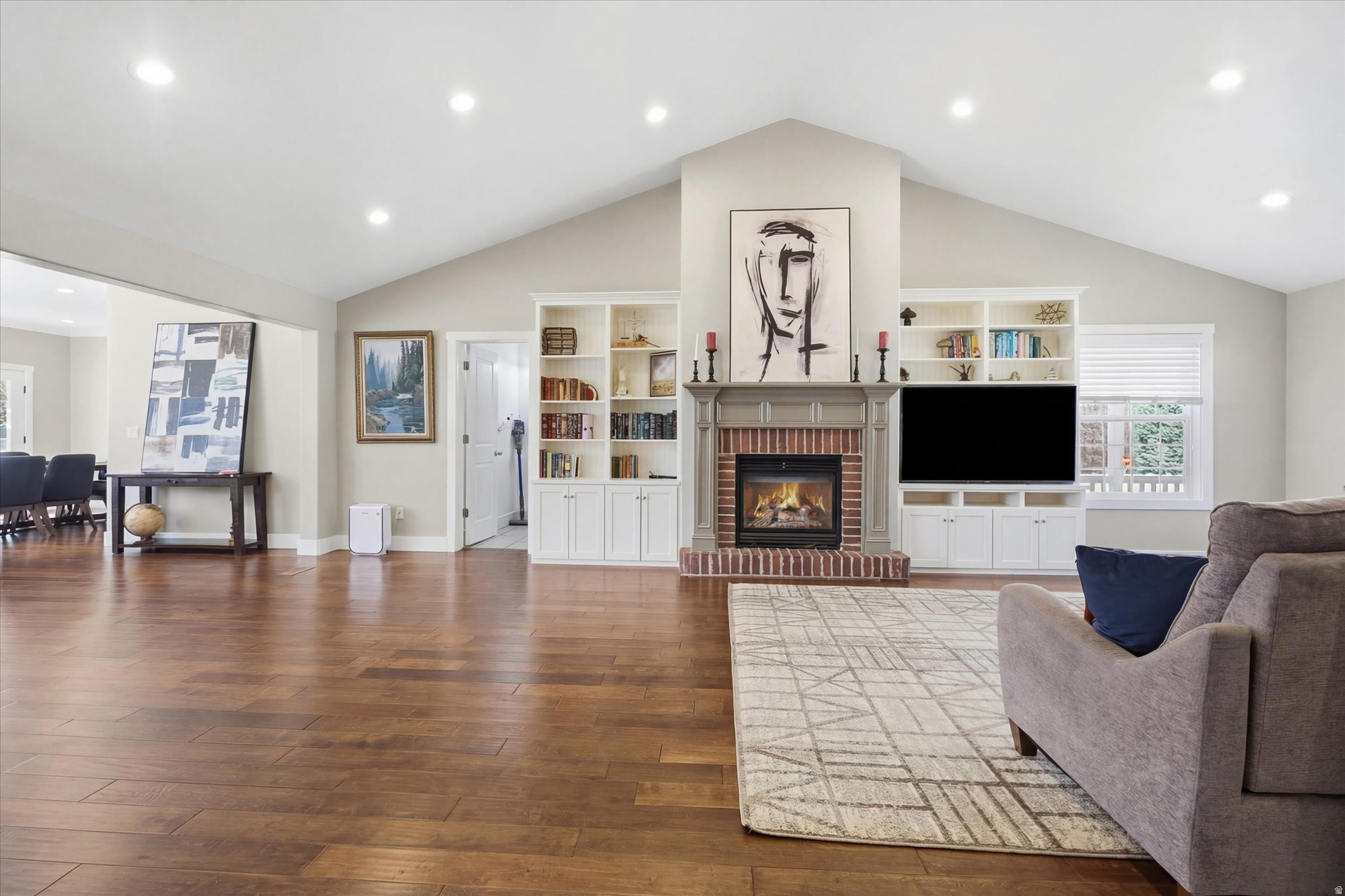 THREE CREEKS ESTATES - Residential