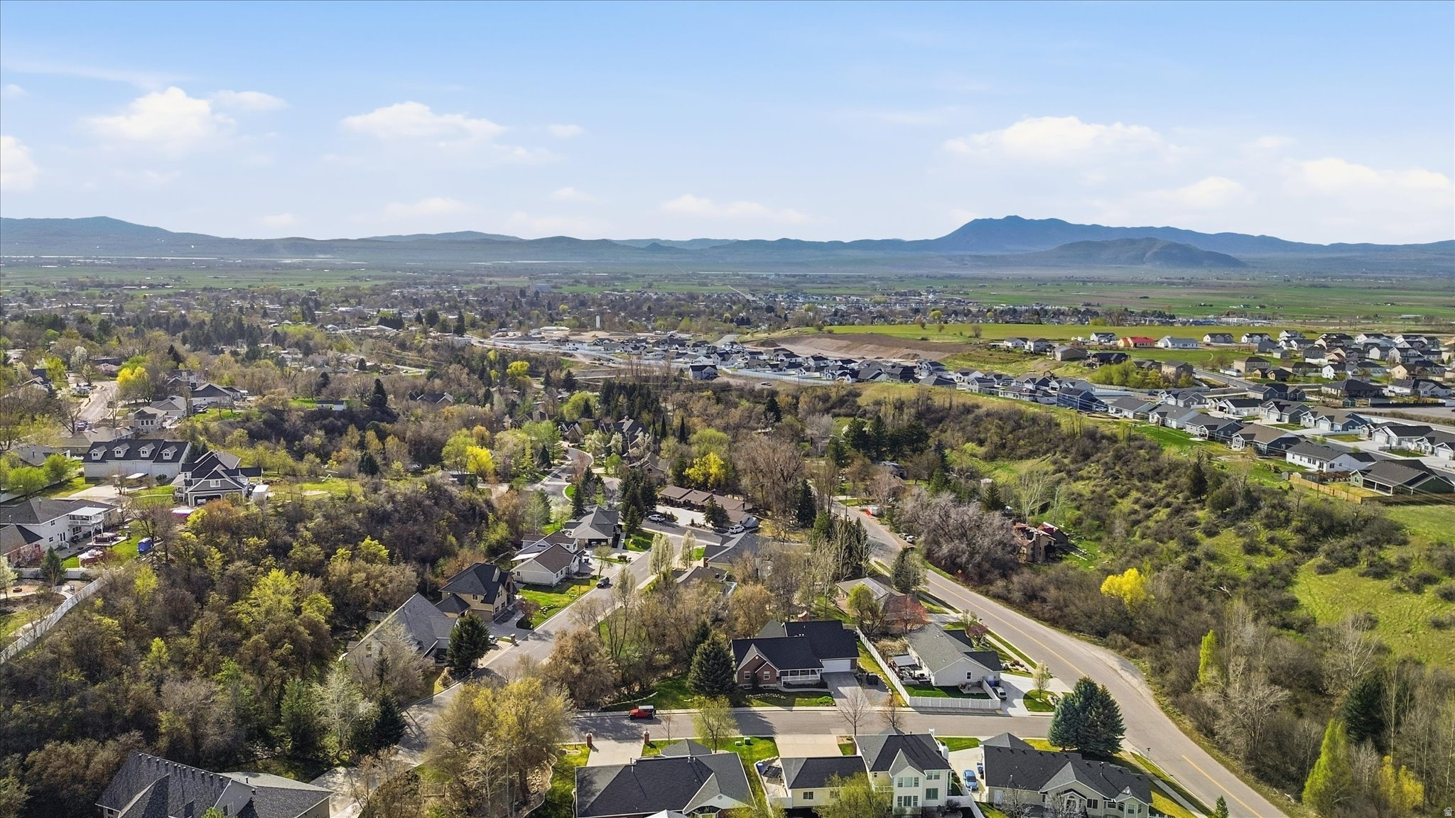 THREE CREEKS ESTATES - Residential