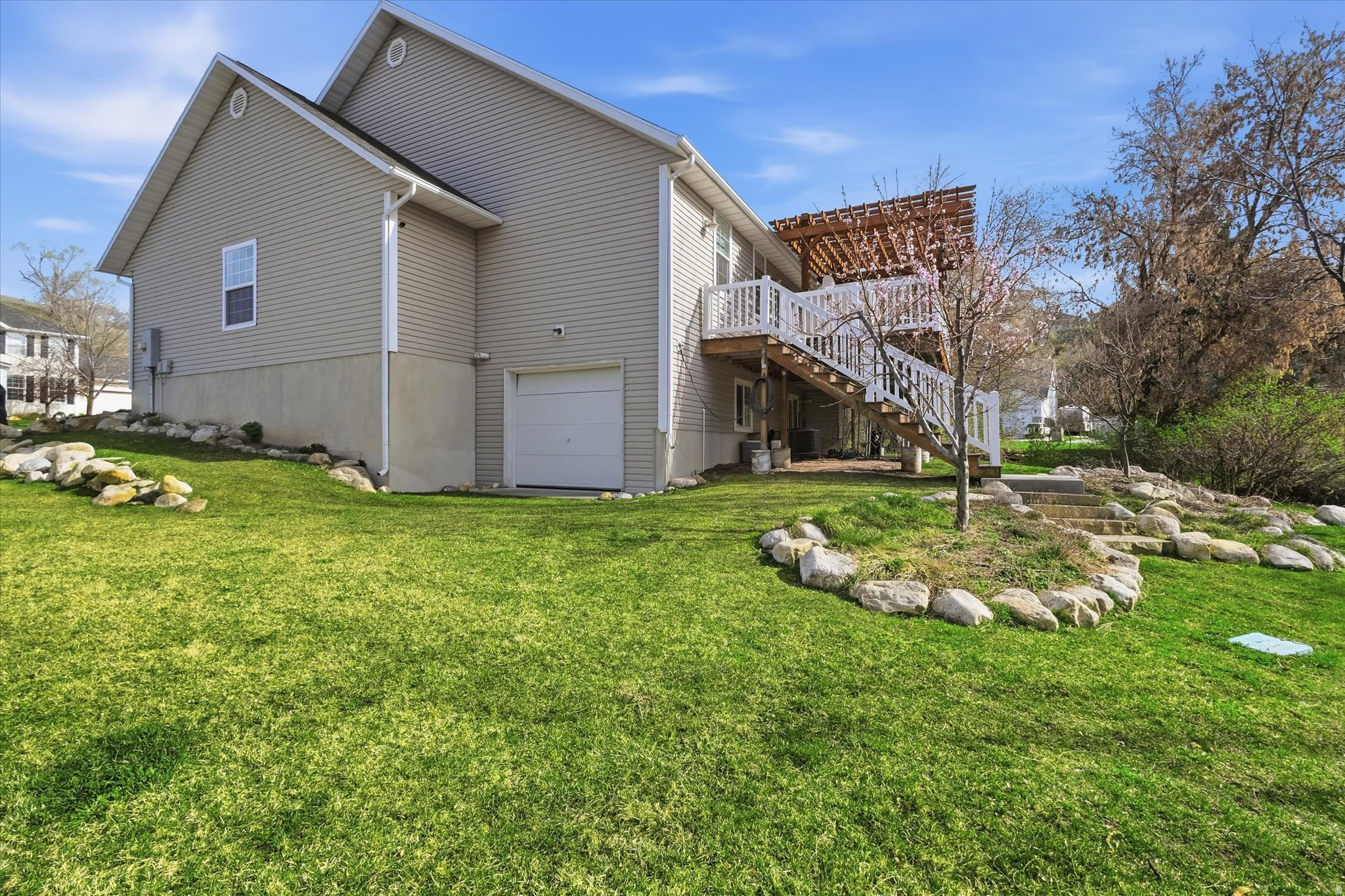 THREE CREEKS ESTATES - Residential