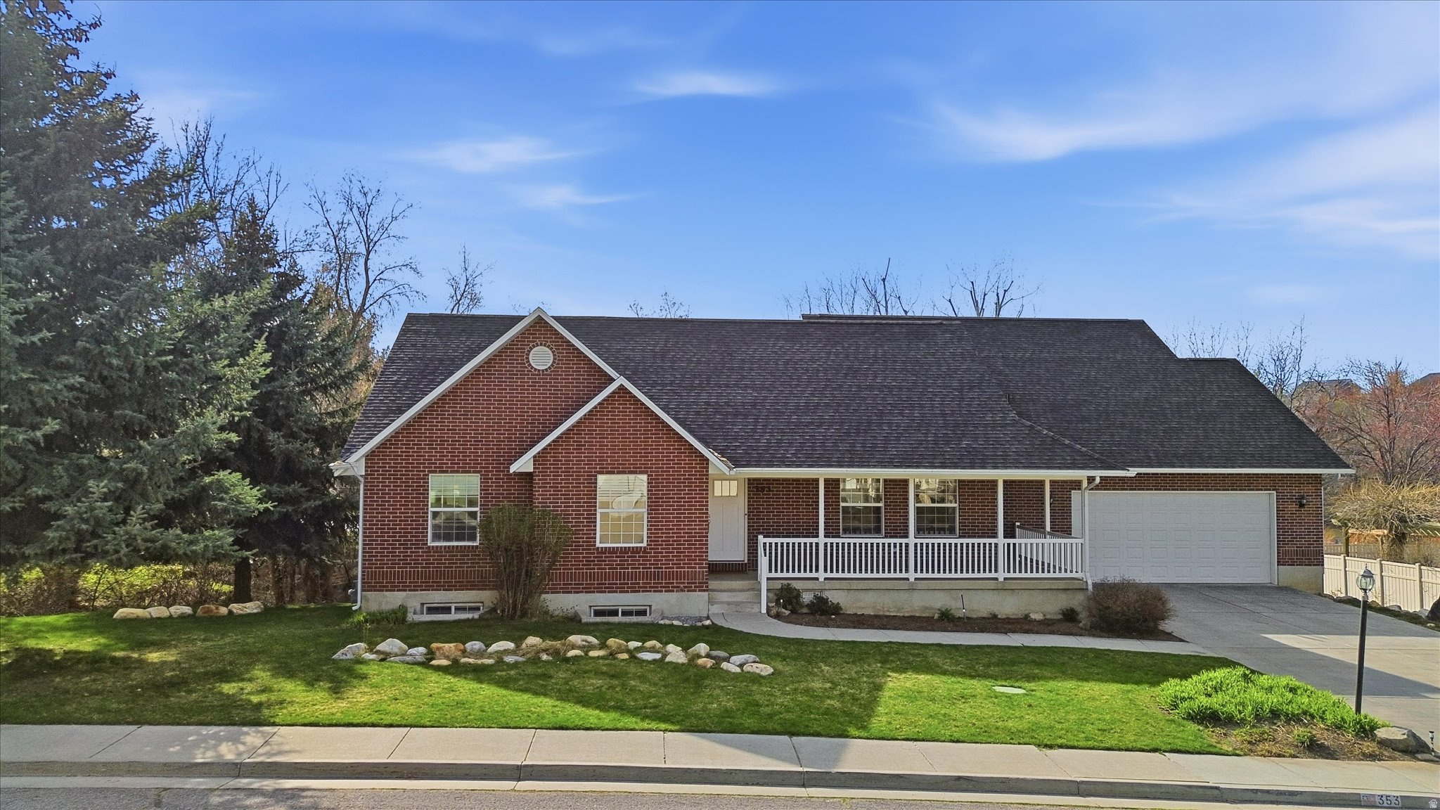 THREE CREEKS ESTATES - Residential