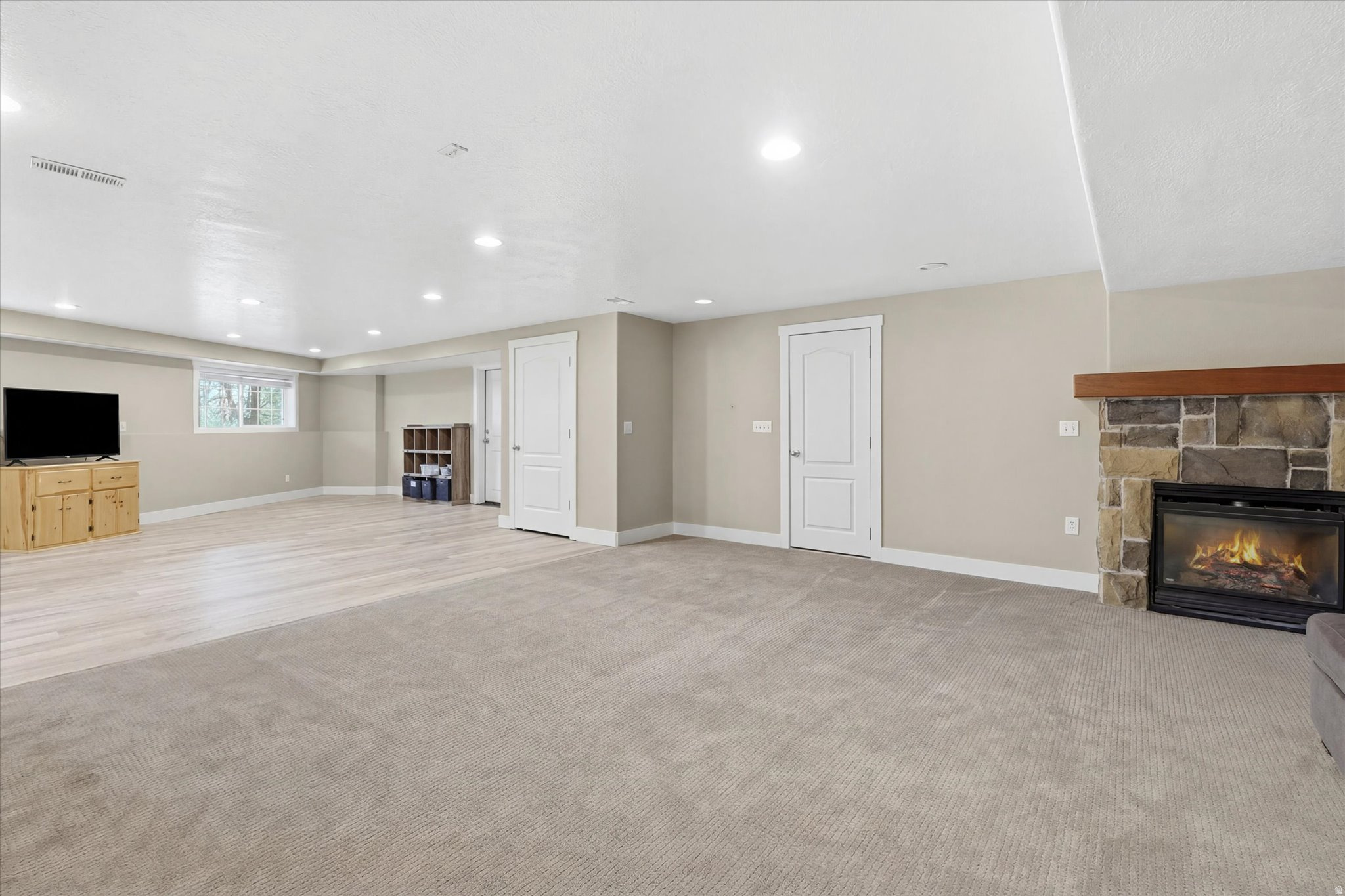 THREE CREEKS ESTATES - Residential