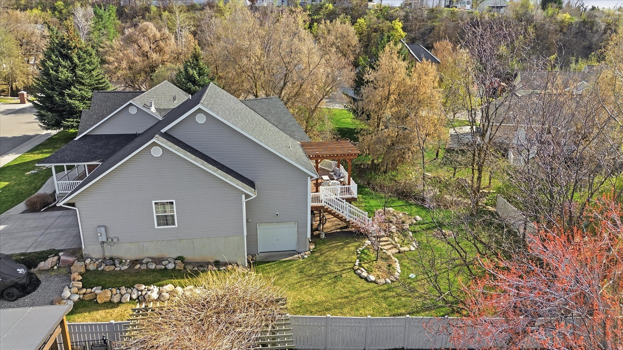 THREE CREEKS ESTATES - Residential