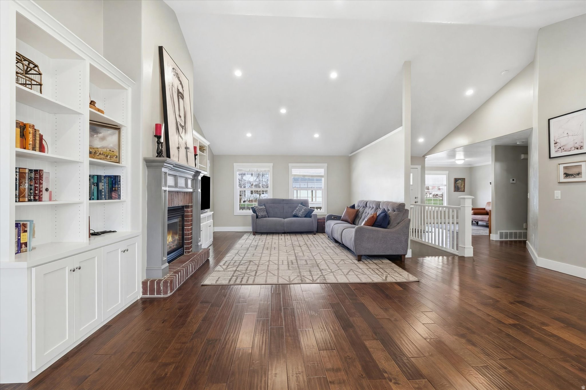 THREE CREEKS ESTATES - Residential
