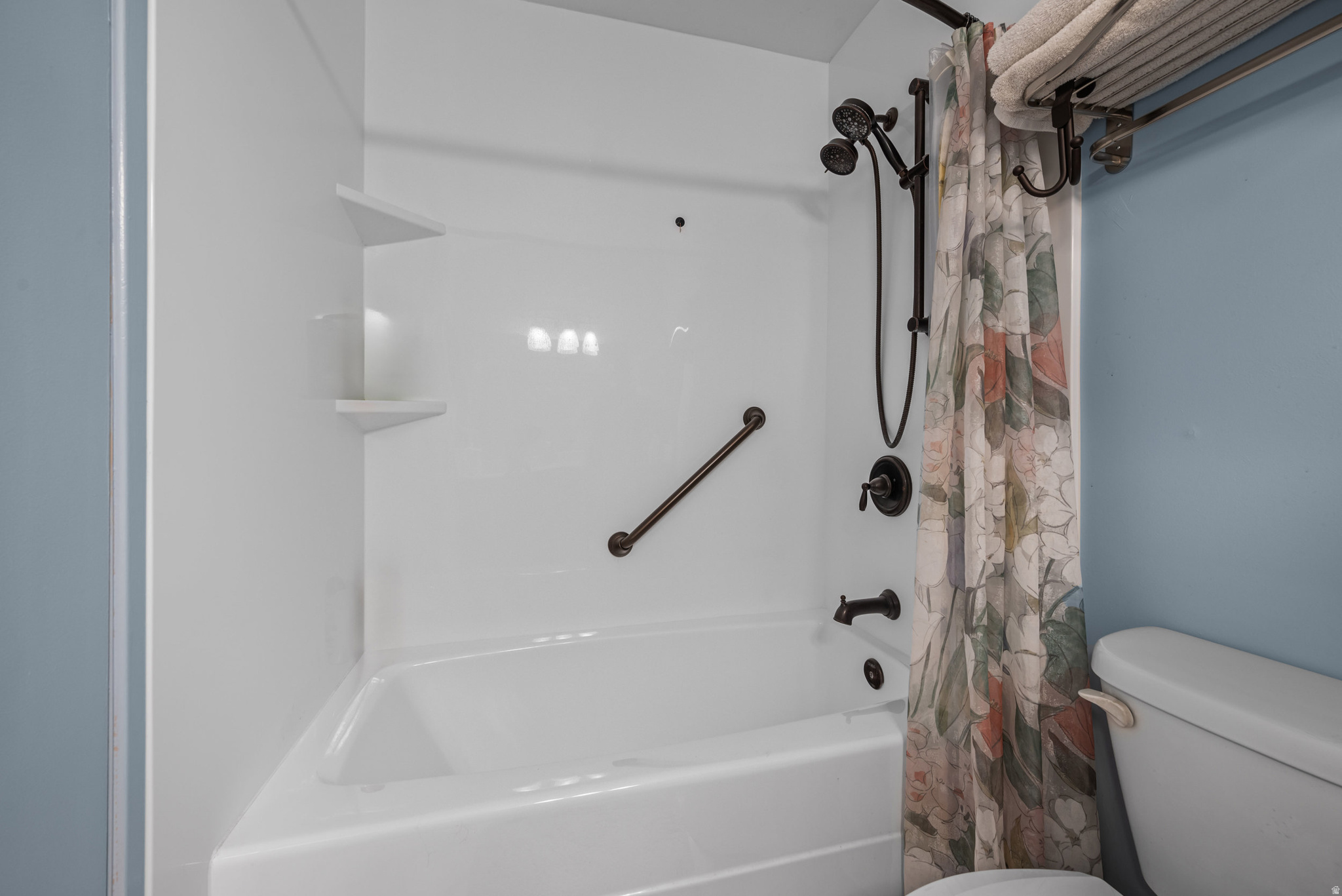 GRAYSTONE PINE CONDO - Residential