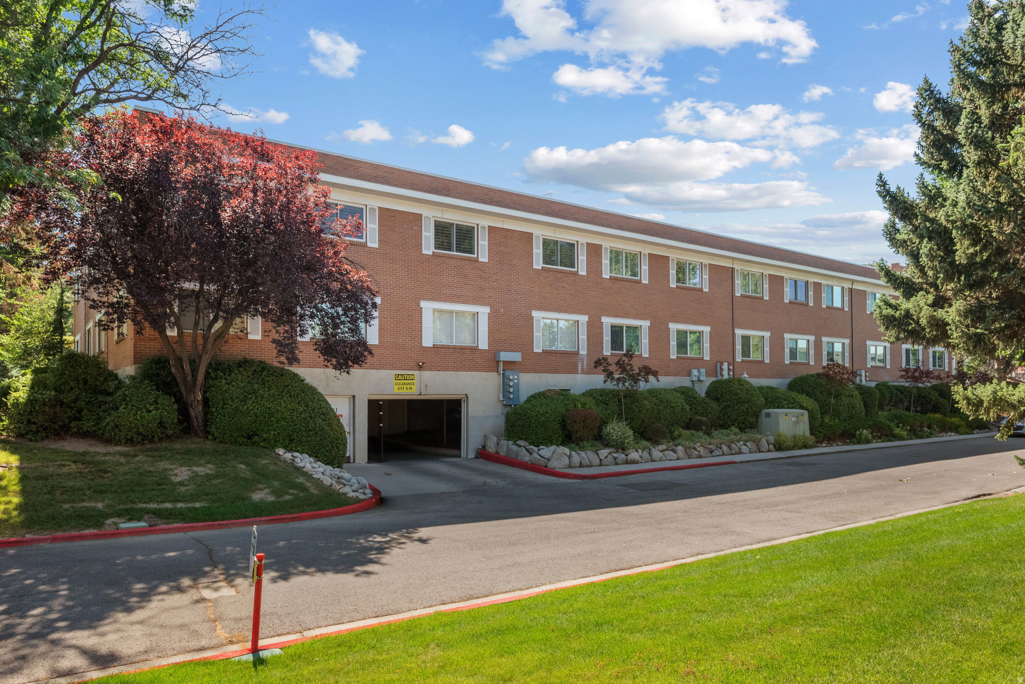 GRAYSTONE PINE CONDO - Residential