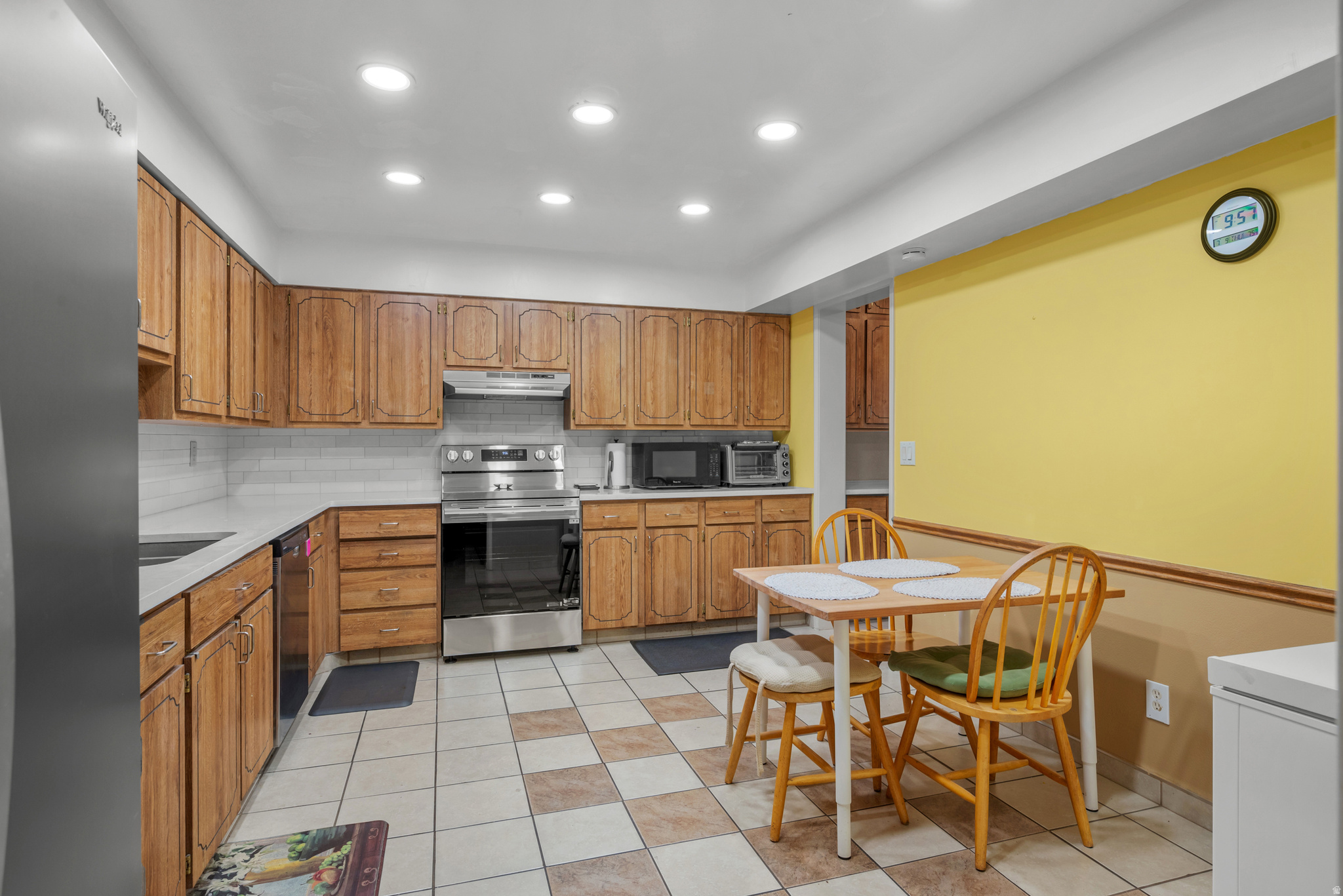 GRAYSTONE PINE CONDO - Residential