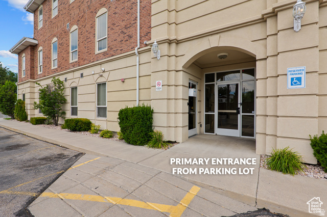 Well-maintained 537 sq. ft. medical office space available for lease. Perfect for a new practice, satellite office, or expanding business. The space is in excellent condition and offers an efficient layout for a variety of professional or medical uses. Contact us today to schedule a tour.