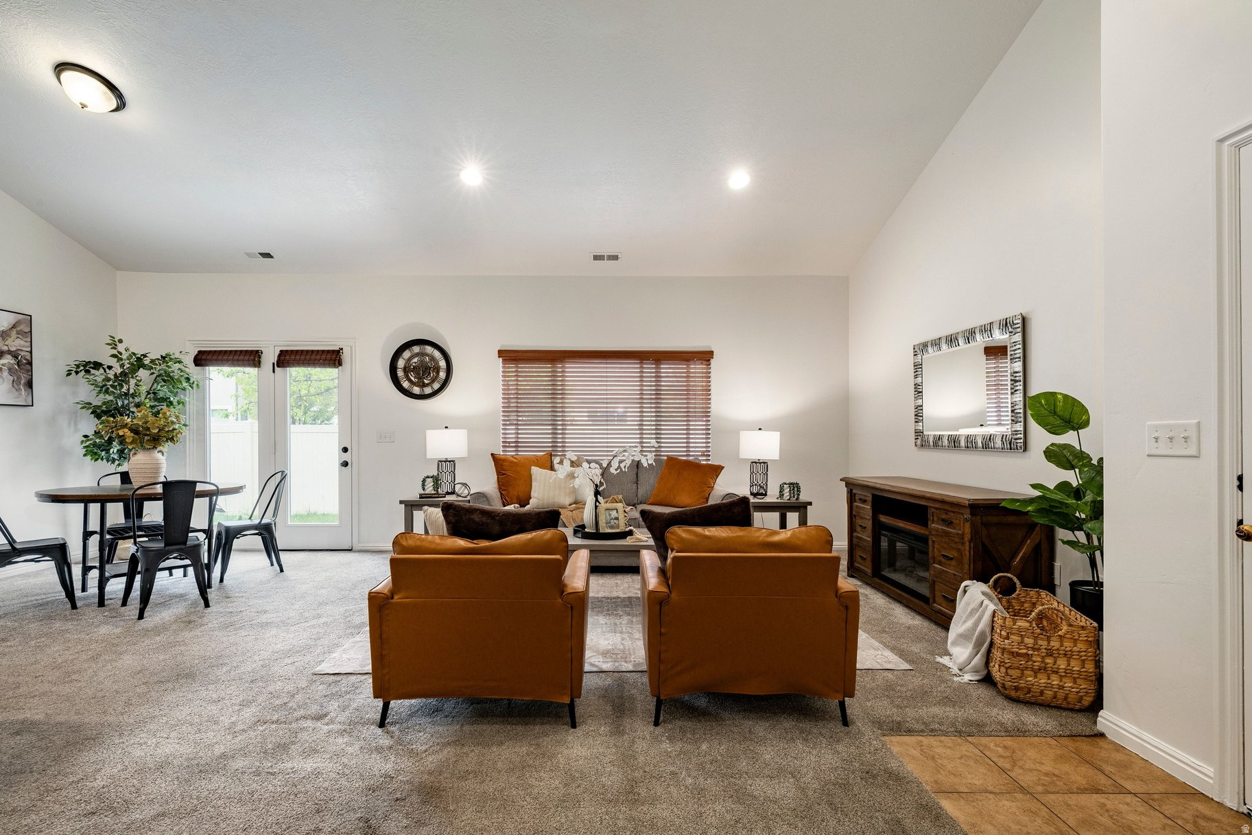 VALENTINE ESTATES - Residential