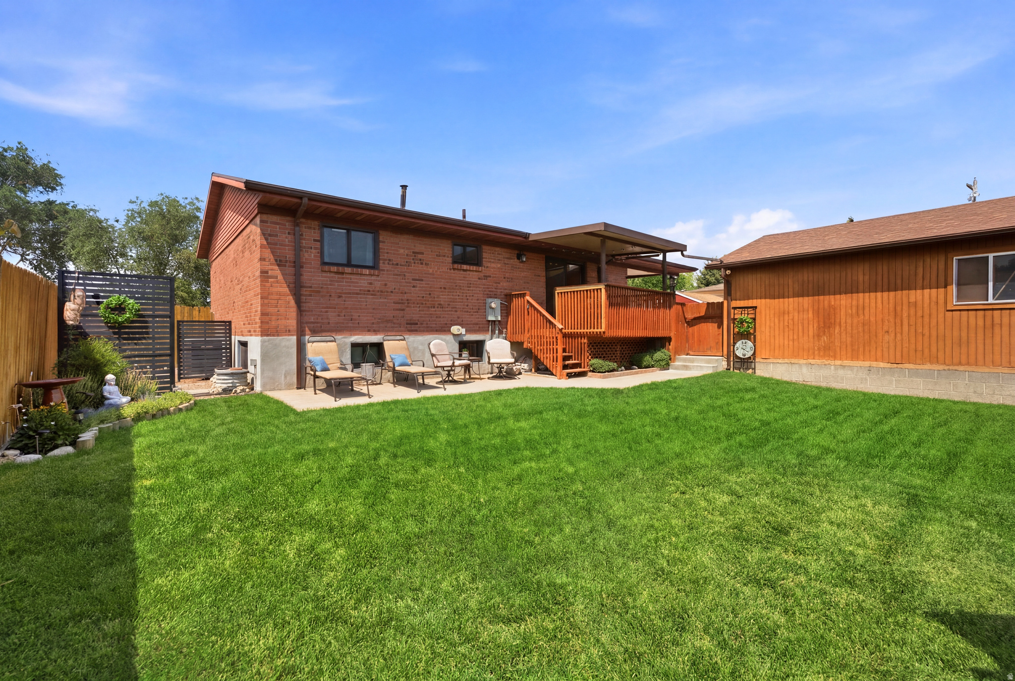 SUNBURST VILLAGE - Residential