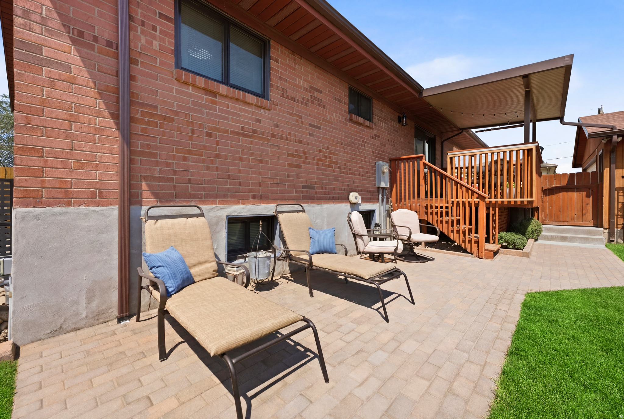 SUNBURST VILLAGE - Residential