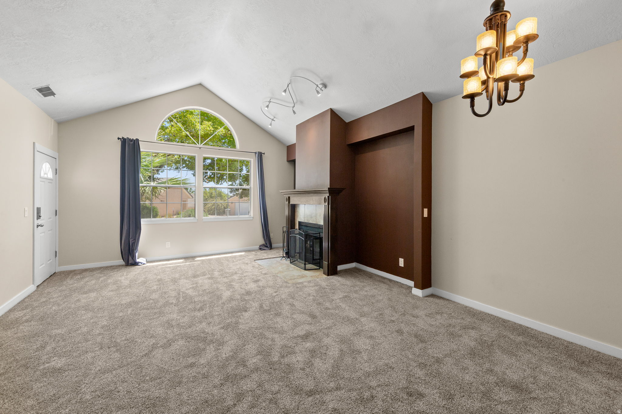 COTTON MANOR 1 - Residential