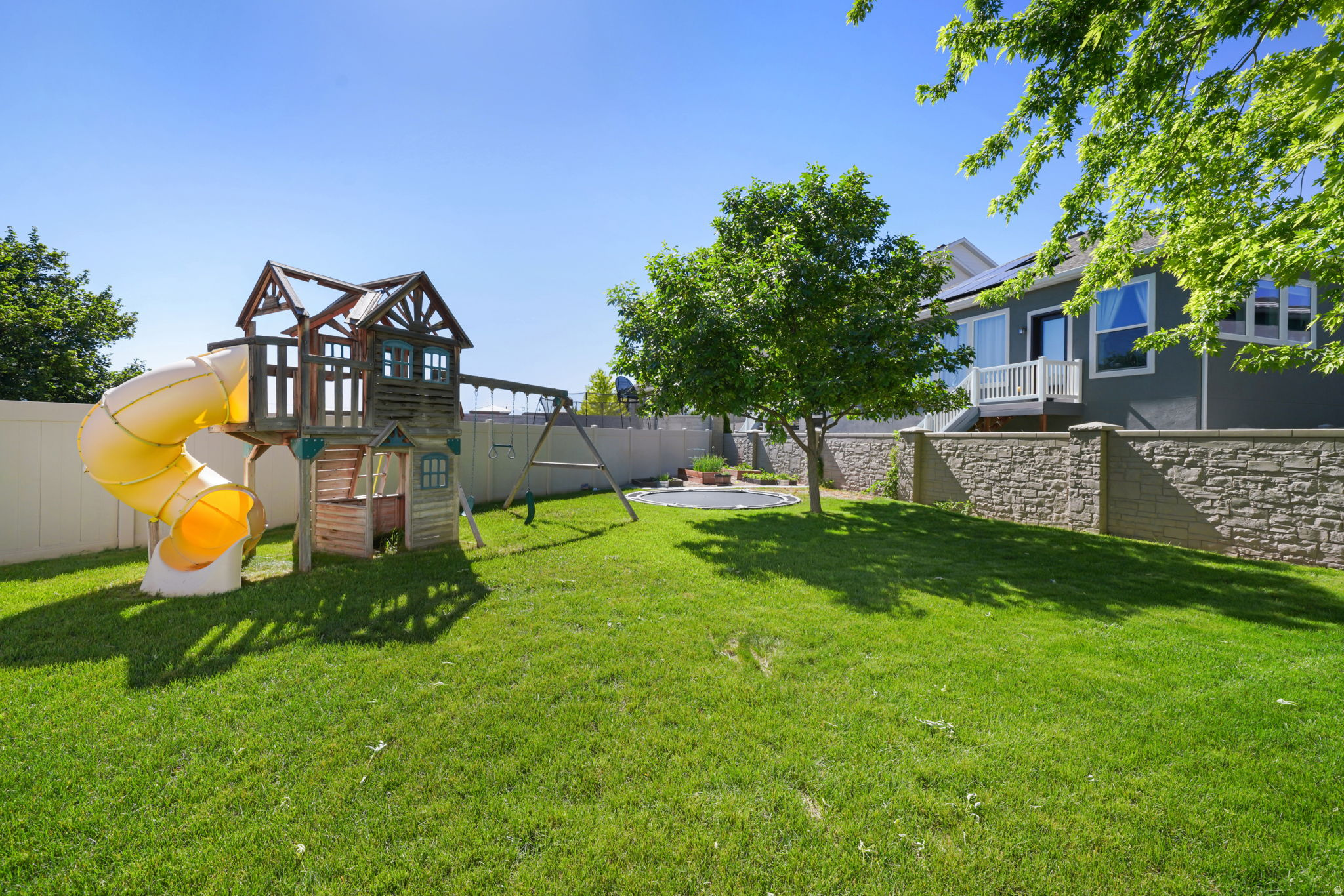 APPLE BLOSSOM PARK - Residential