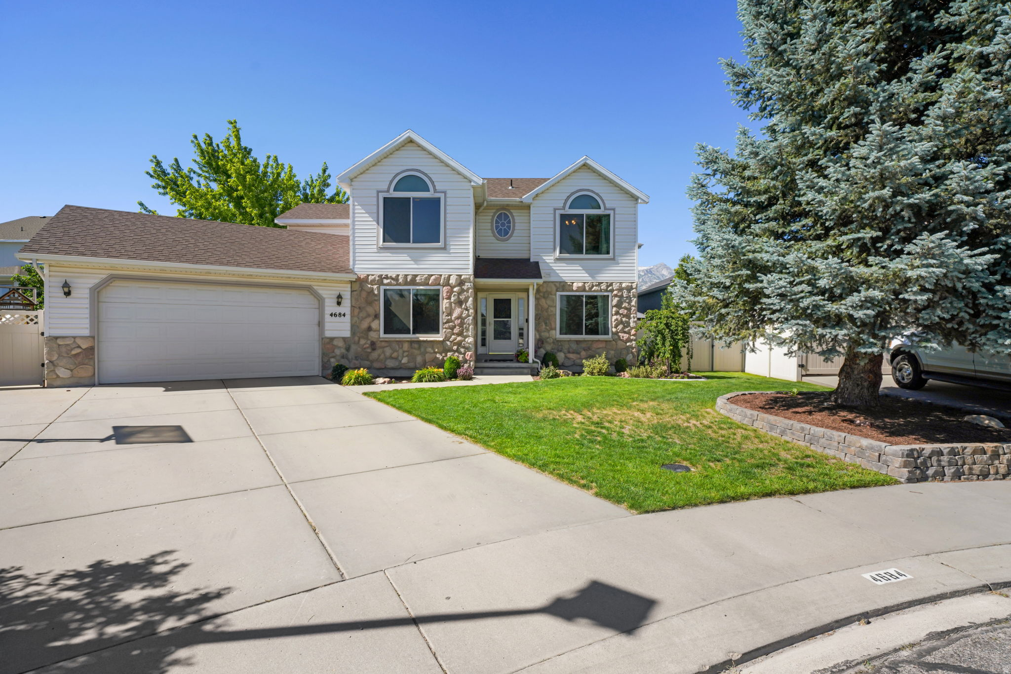 APPLE BLOSSOM PARK - Residential