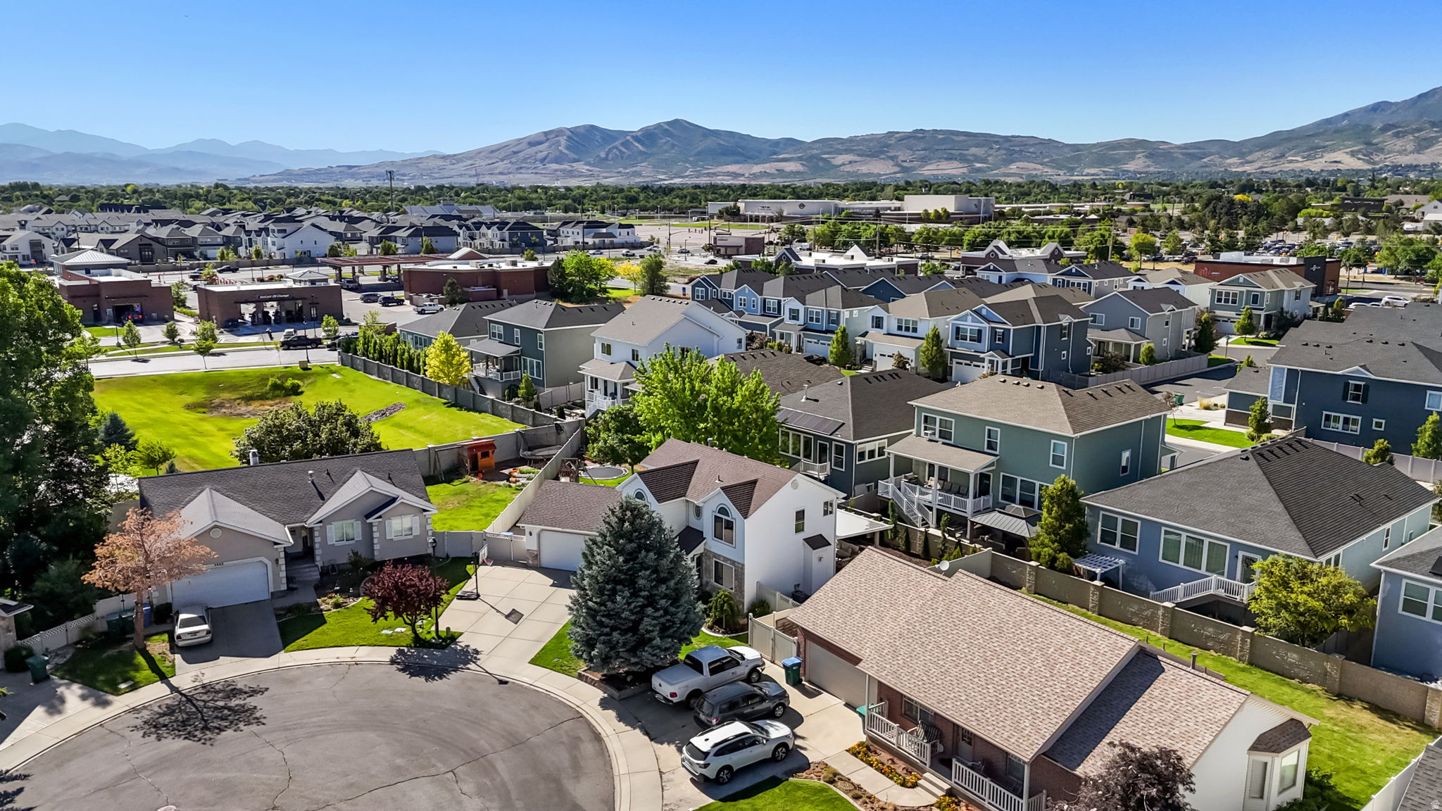 APPLE BLOSSOM PARK - Residential