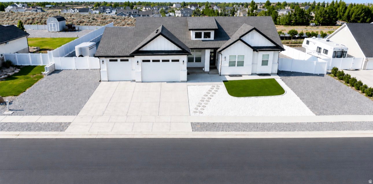 LAKE VIEW ESTATE - Residential