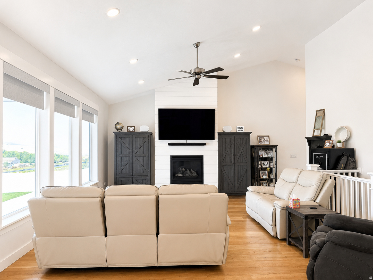 LAKE VIEW ESTATE - Residential