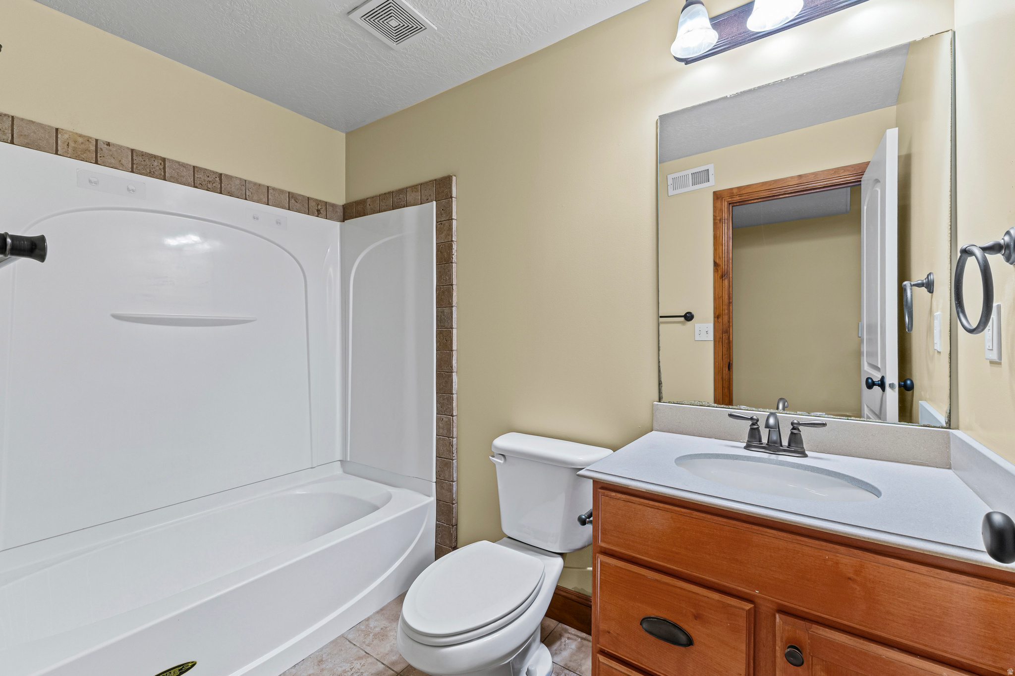WINCHESTER CONDO - Residential
