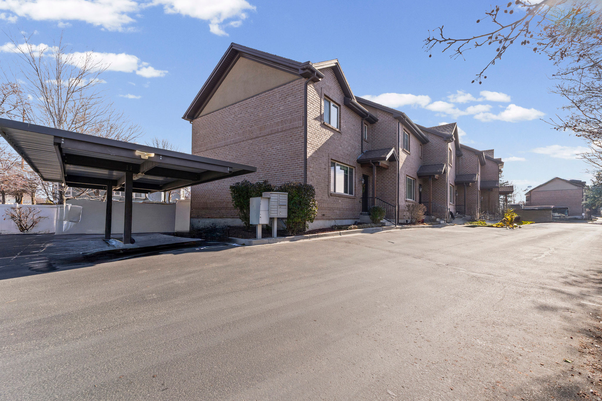 WINCHESTER CONDO - Residential