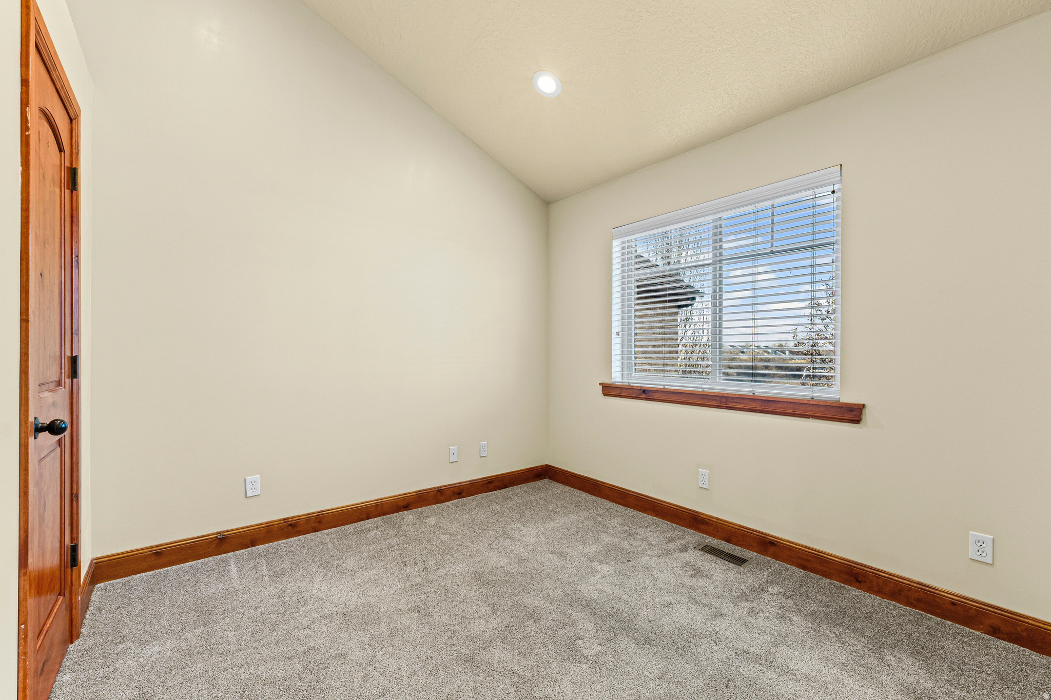 WINCHESTER CONDO - Residential