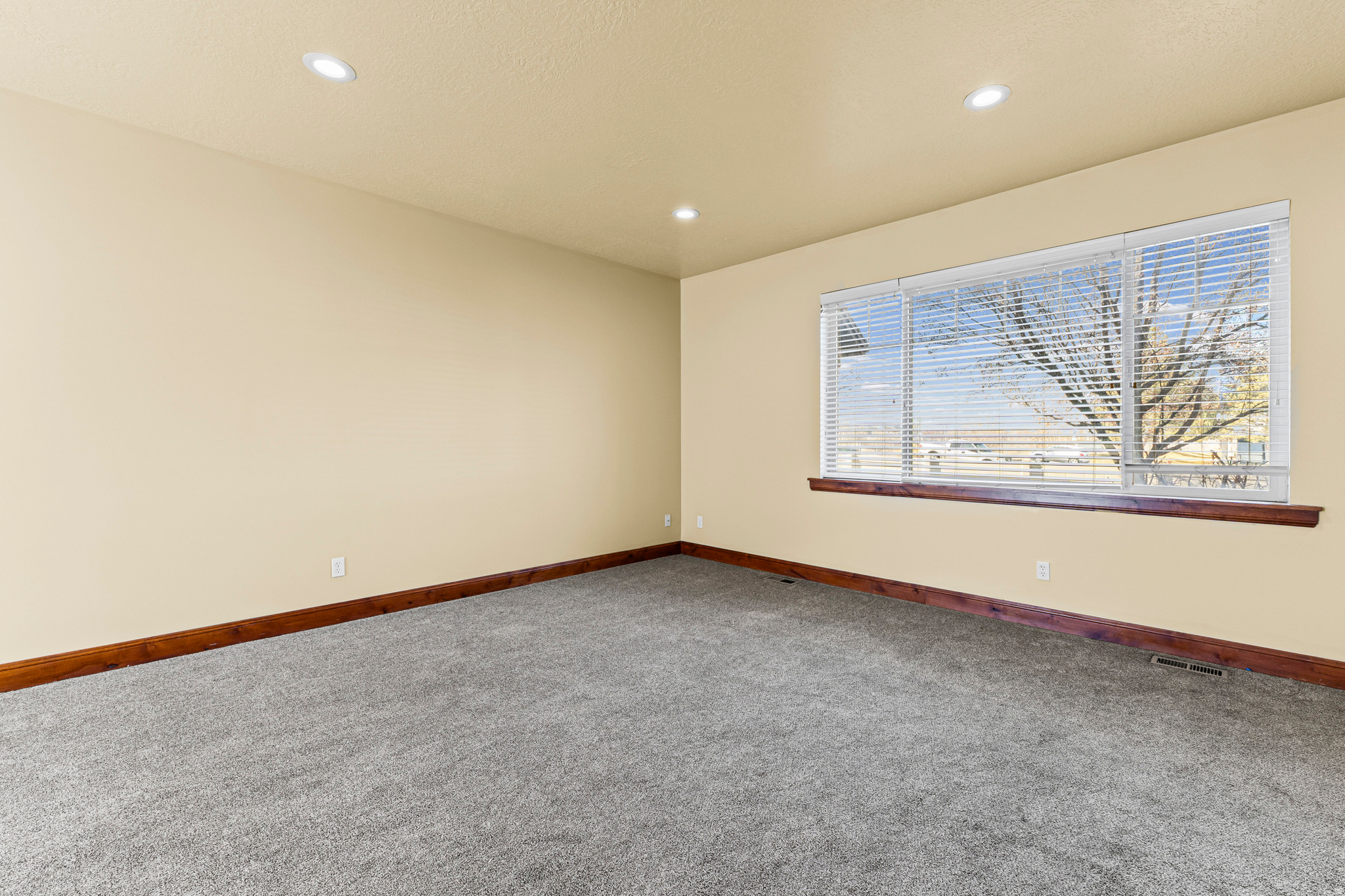 WINCHESTER CONDO - Residential