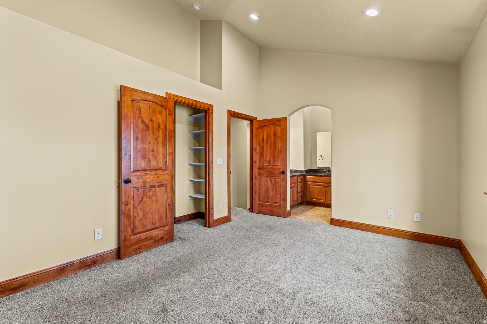 WINCHESTER CONDO - Residential