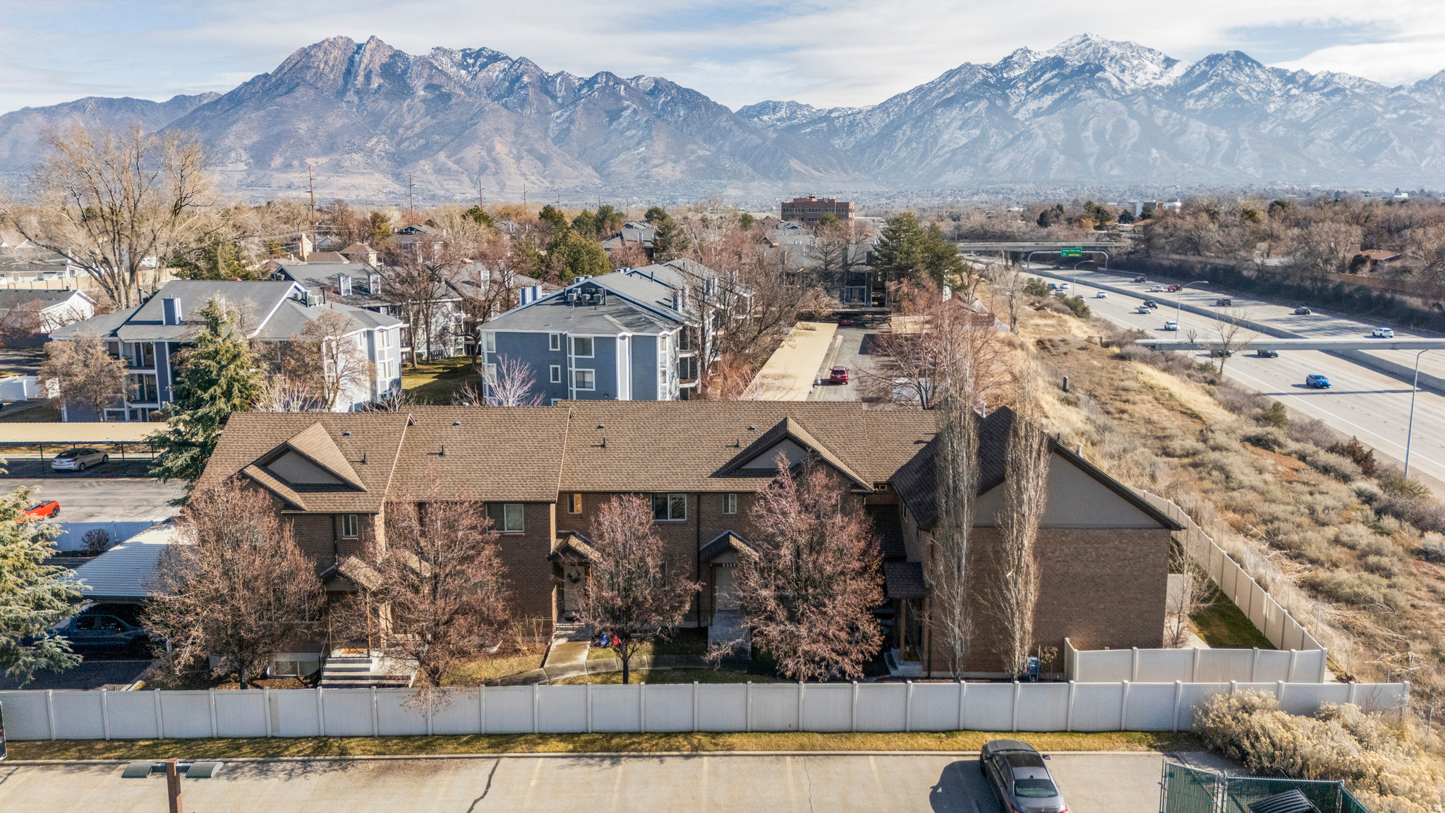 WINCHESTER CONDO - Residential