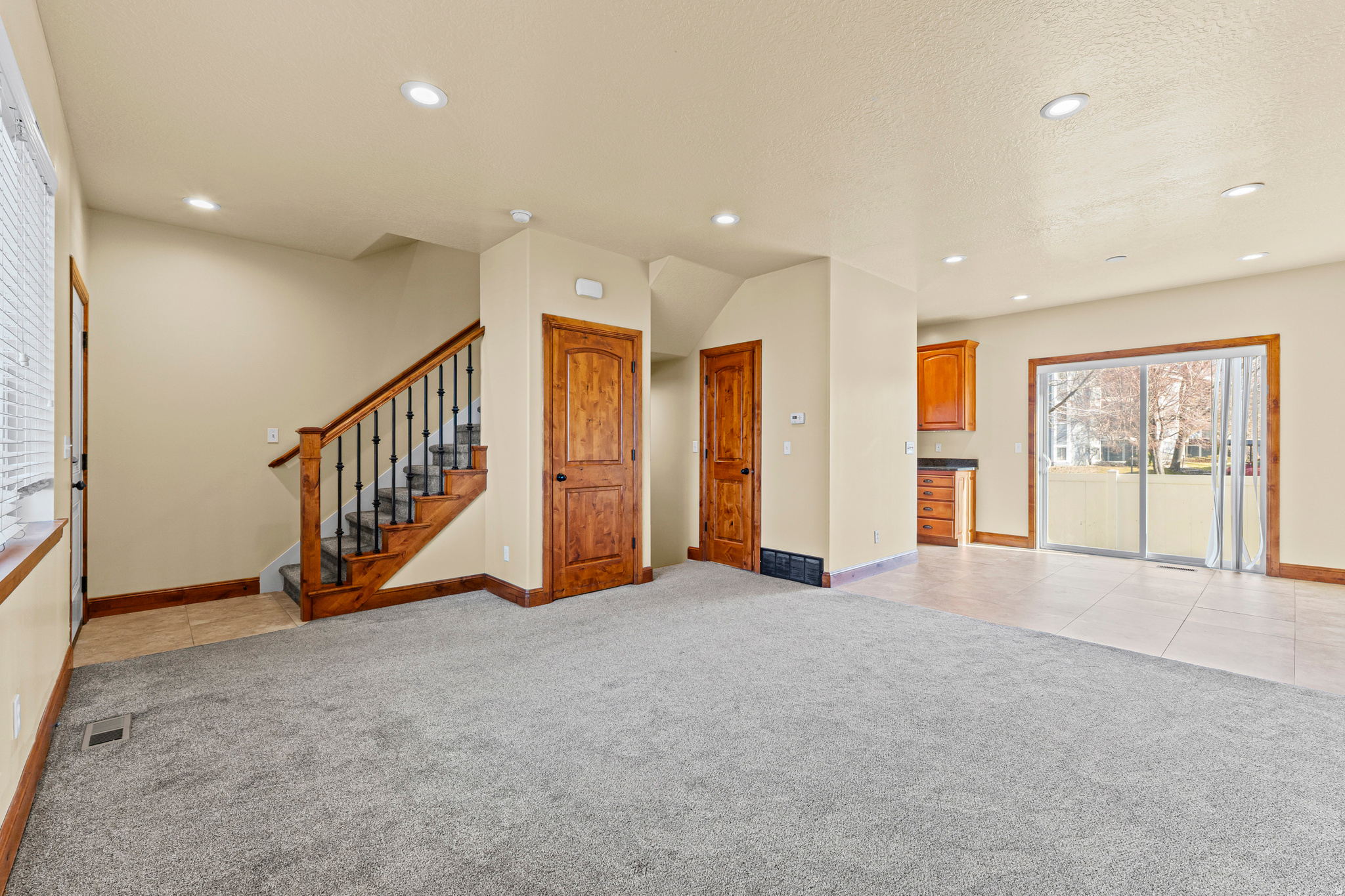 WINCHESTER CONDO - Residential