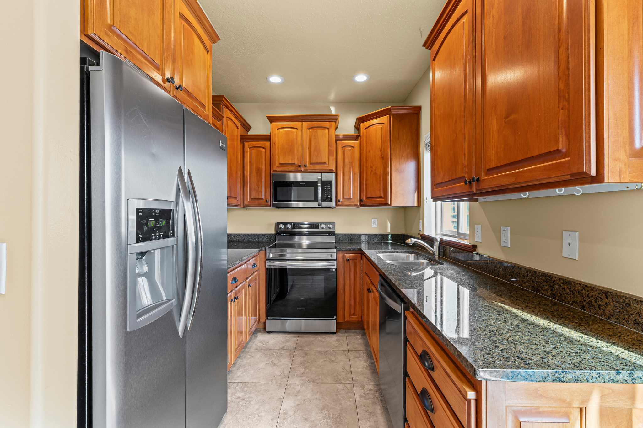 WINCHESTER CONDO - Residential