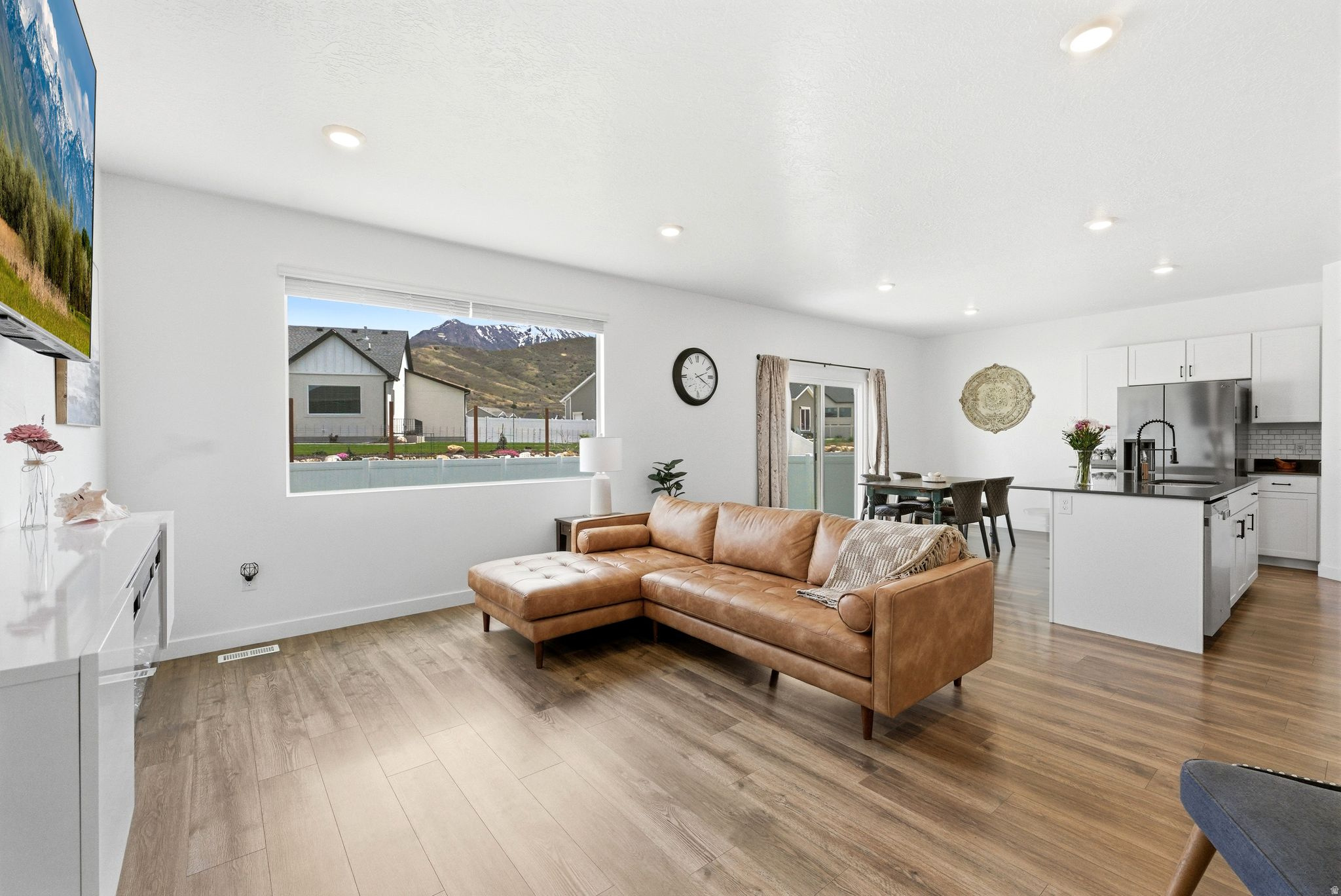 FOOTHILL VILLAGE - Residential