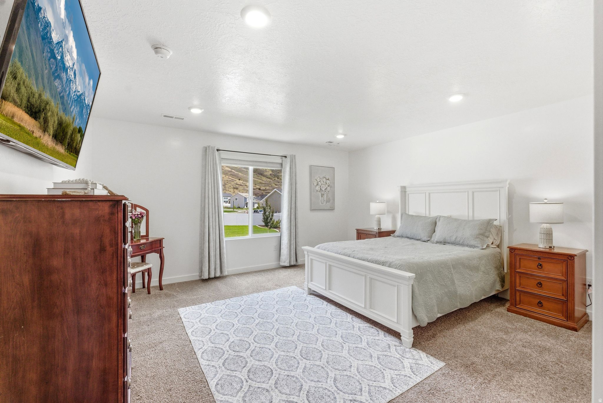 FOOTHILL VILLAGE - Residential