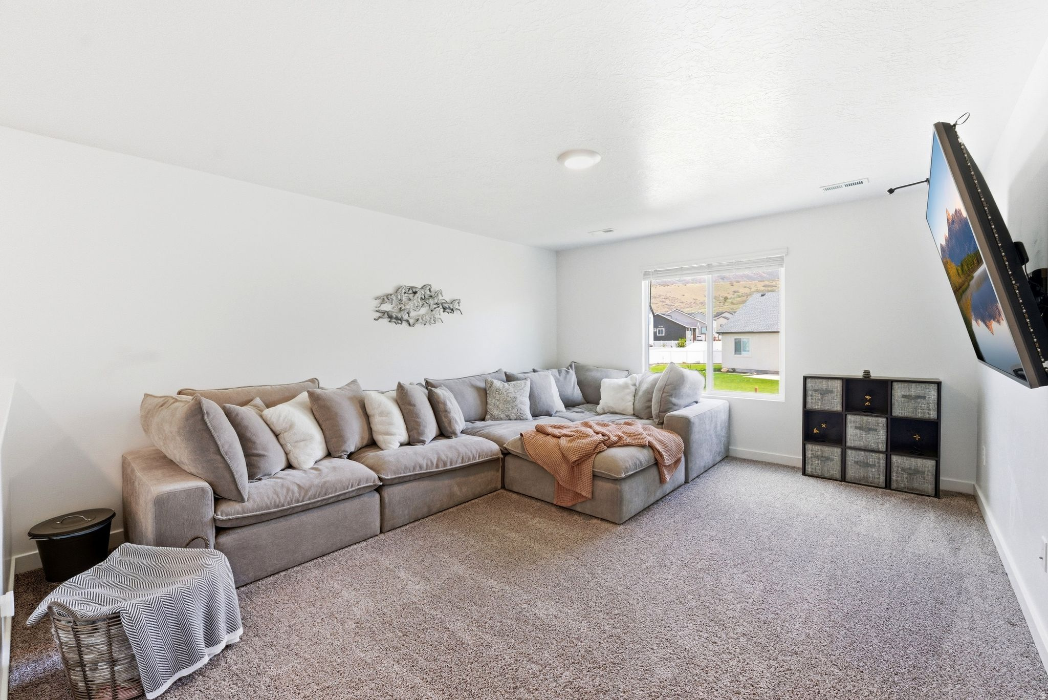 FOOTHILL VILLAGE - Residential