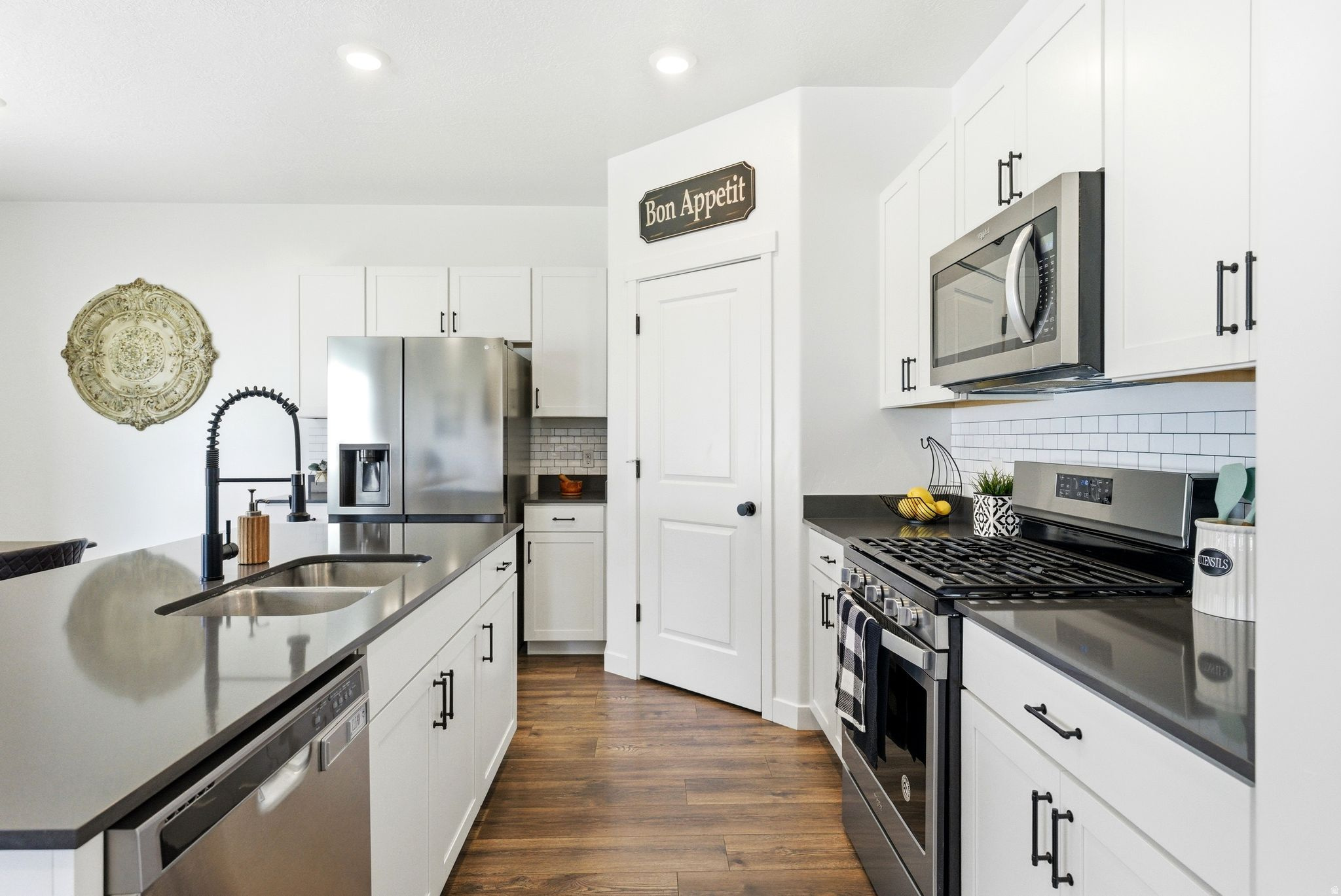 FOOTHILL VILLAGE - Residential