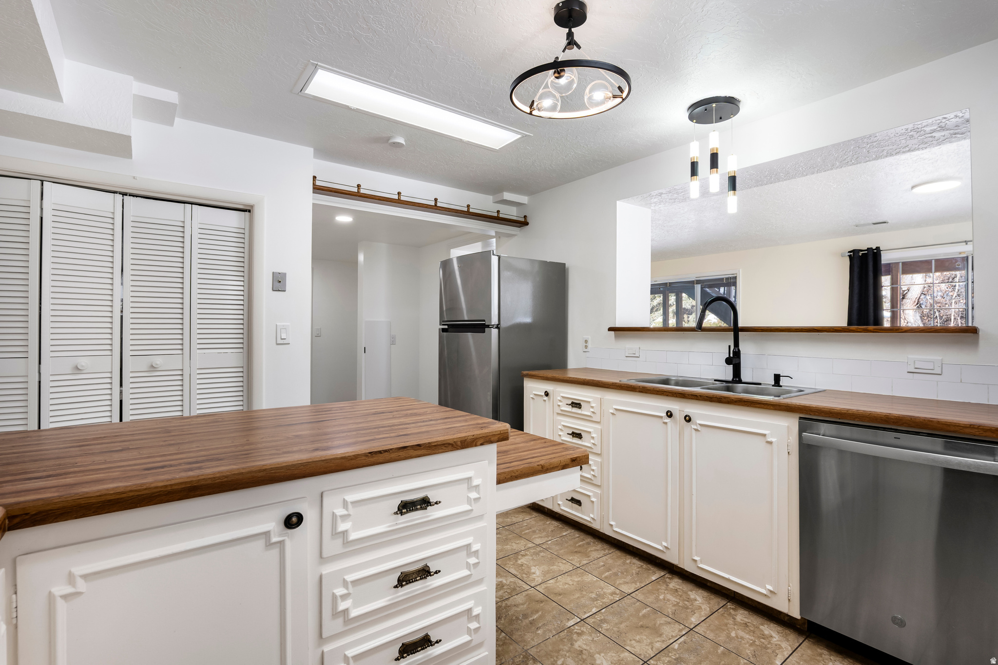 WOODLAND ESTATES - Residential