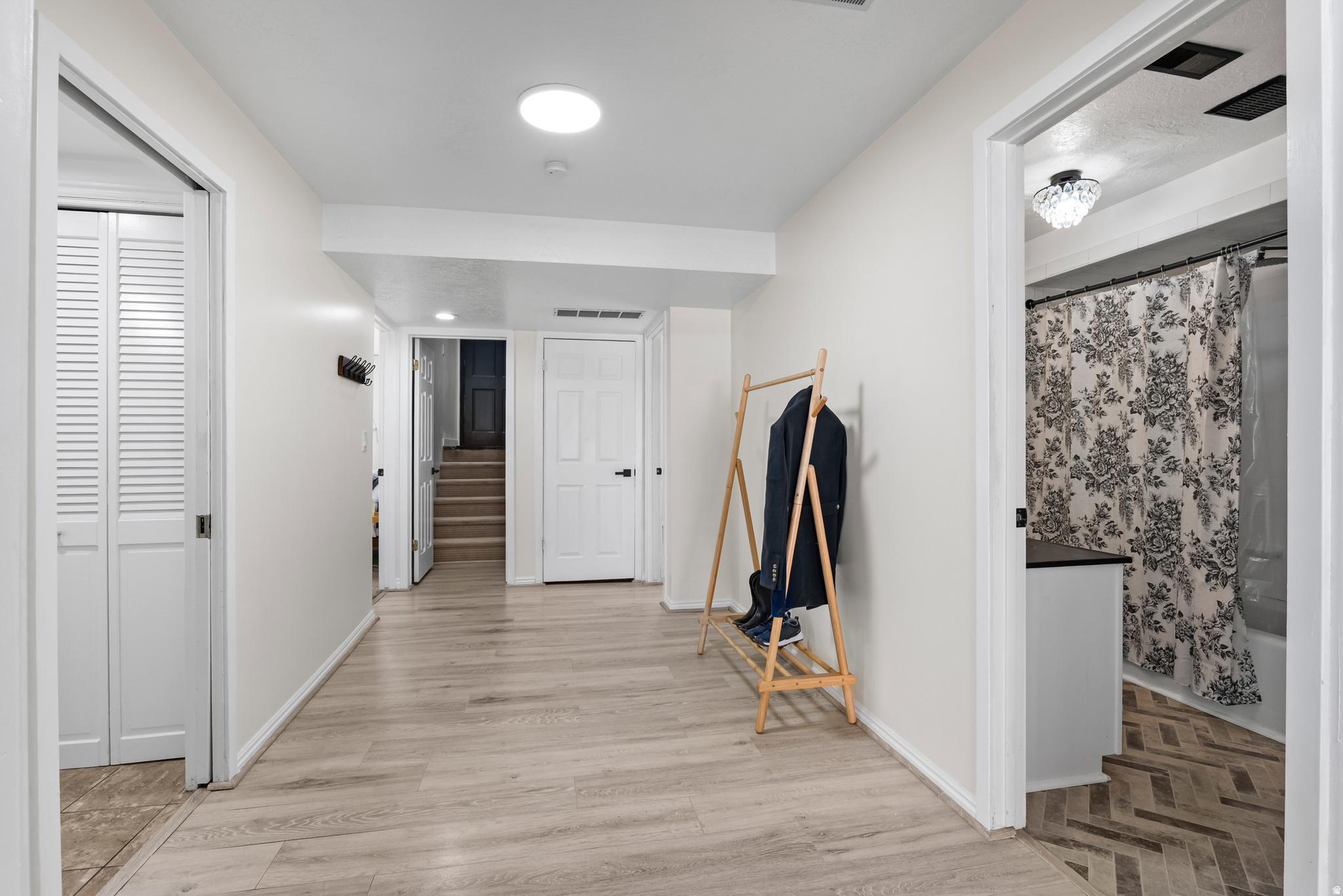 WOODLAND ESTATES - Residential