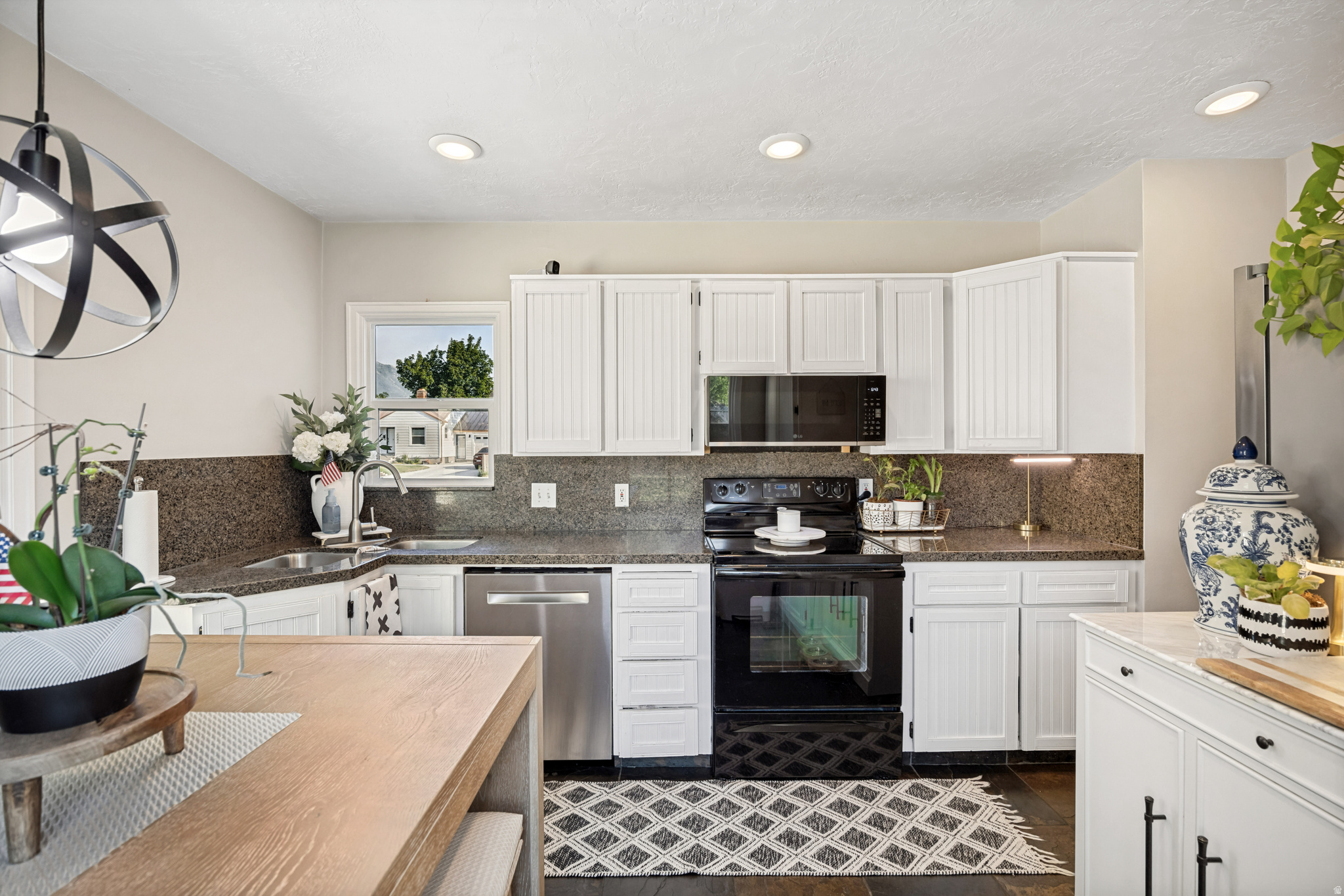 VIEW HEIGHTS - Residential