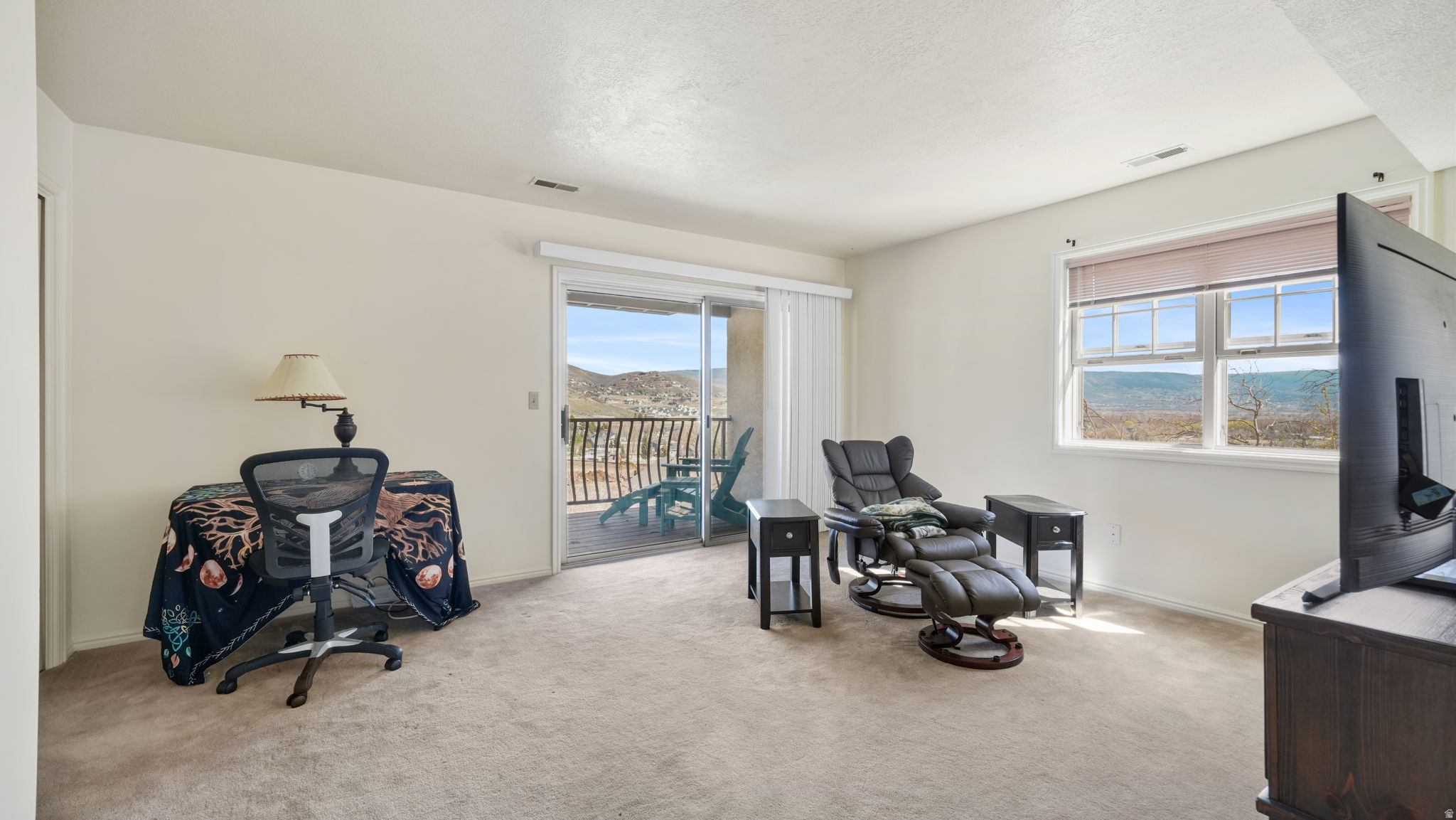 SWISS OAKS CONDOMINIUMS - Residential