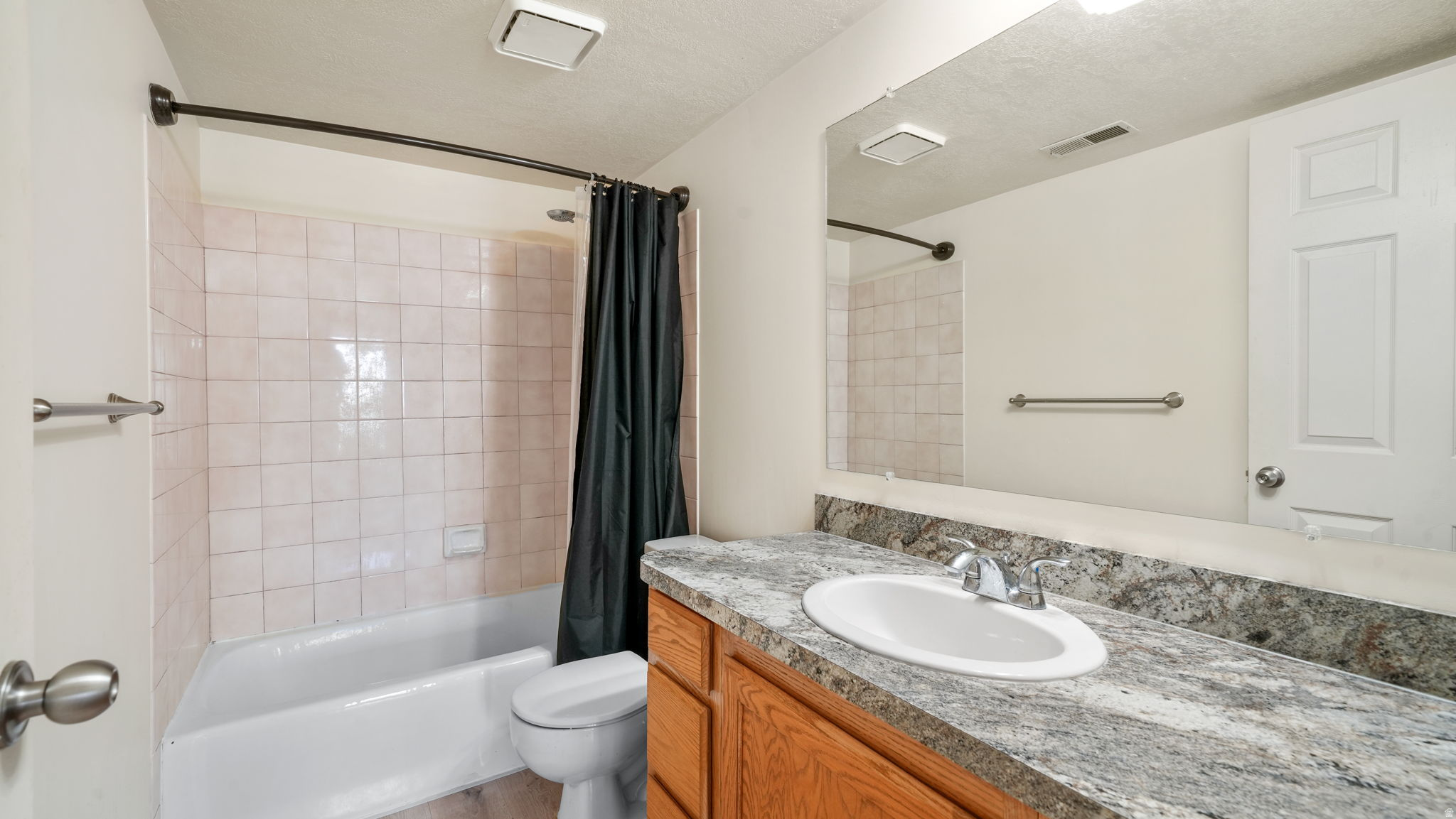 SWISS OAKS CONDOMINIUMS - Residential